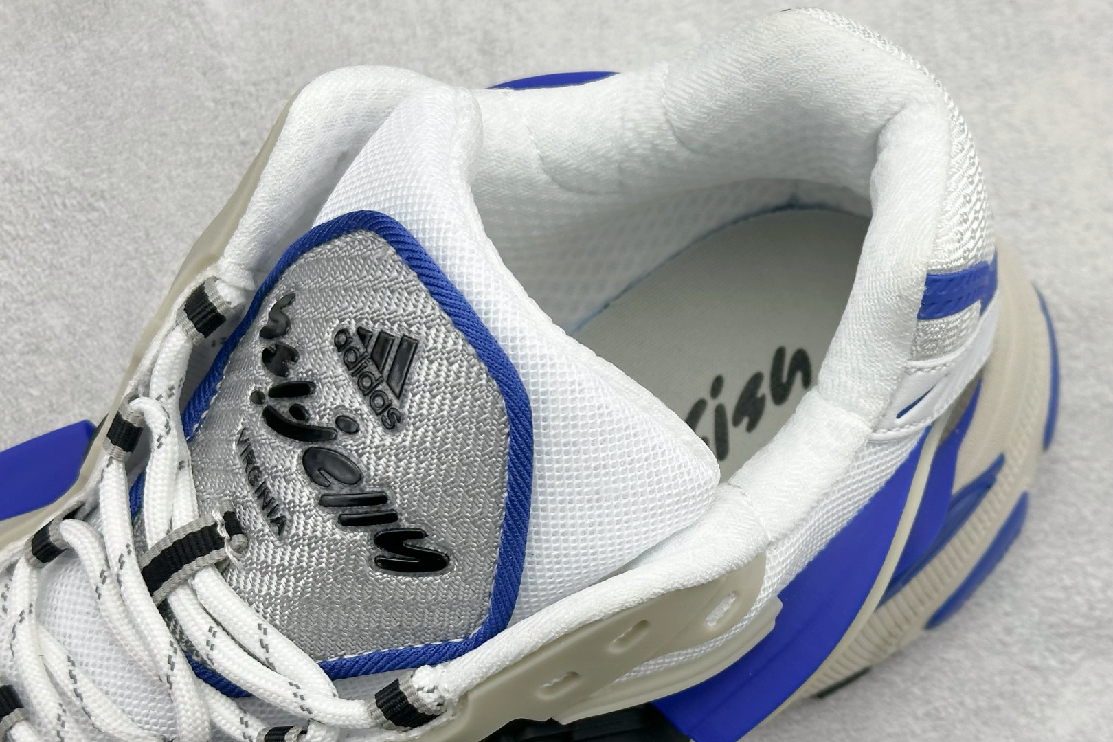 Pharrell x AD Adistar Jellyfish 联名款低帮复古风老爹鞋 JP9271