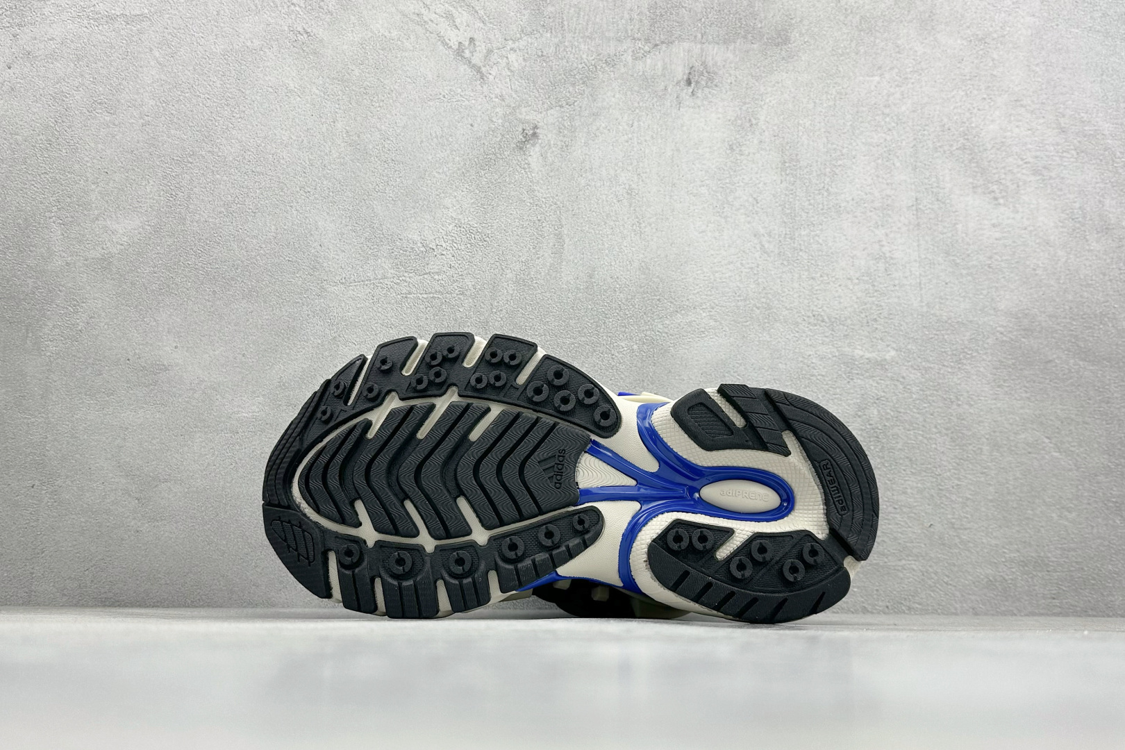 Pharrell x AD Adistar Jellyfish 联名款低帮复古风老爹鞋 JP9271