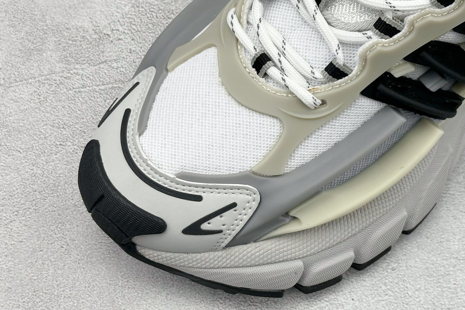 Pharrell x AD Adistar Jellyfish 联名款低帮复古风老爹鞋 JP9265