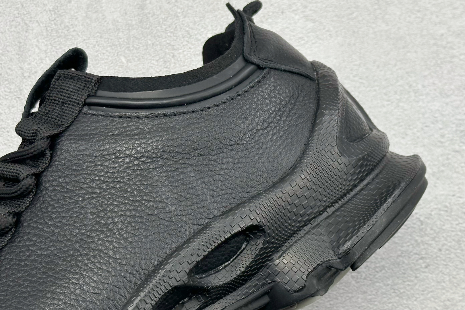 260 ECCO爱步休闲鞋秋 25年新款时尚德训鞋 经典百搭板鞋 800444