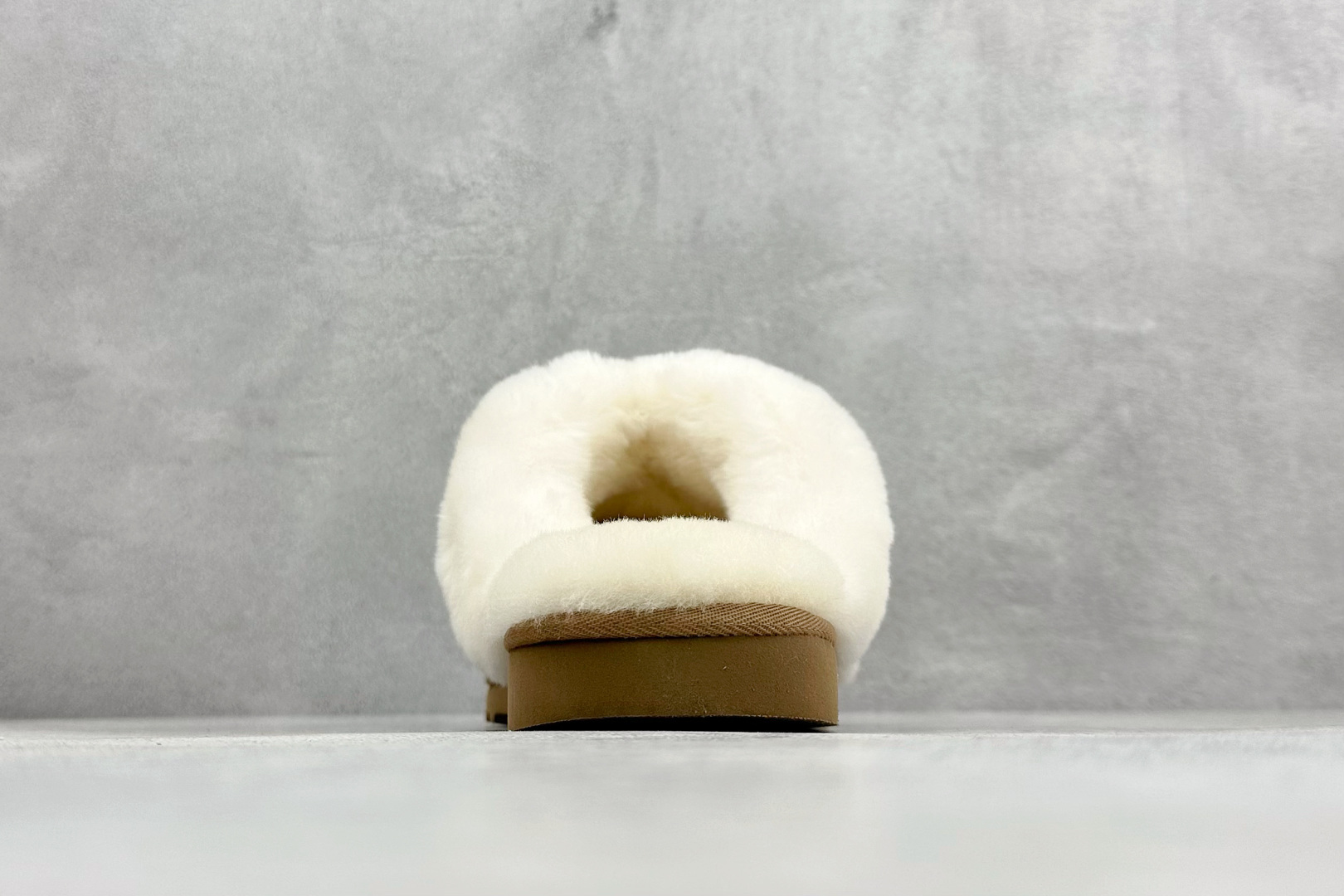220 UGG W LORIA FUR SLIDE 时尚套脚 EVA 防磨包头加绒拖鞋 1174571-CHE