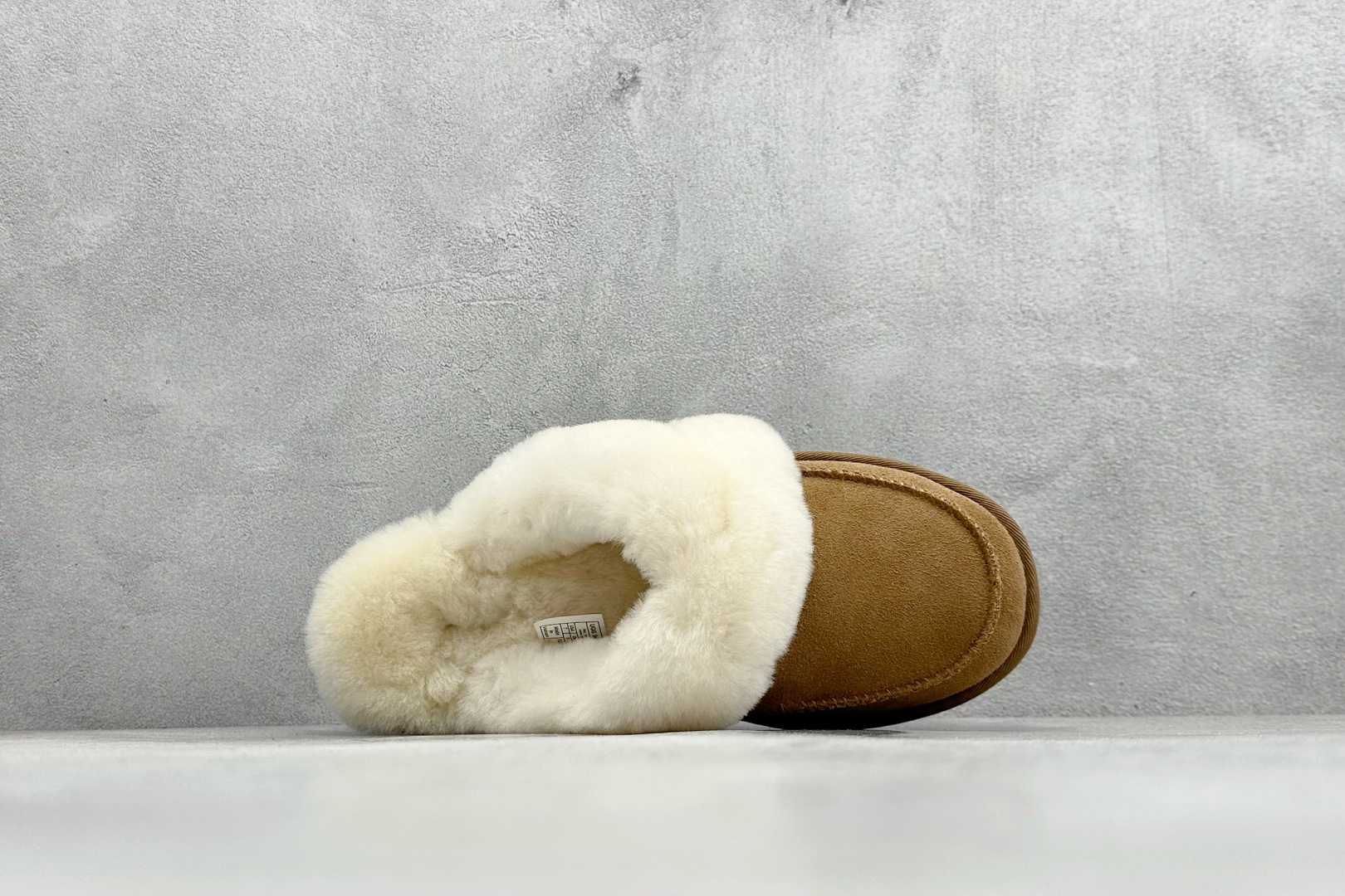 220 UGG W LORIA FUR SLIDE 时尚套脚 EVA 防磨包头加绒拖鞋 1174571-CHE