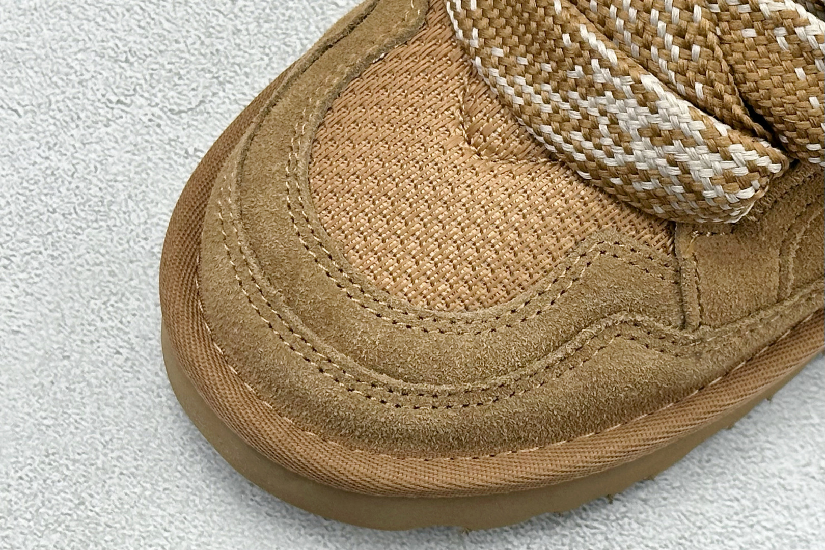 300 UGG W KALLEN LACE 梅尔系列 1144032-CHE