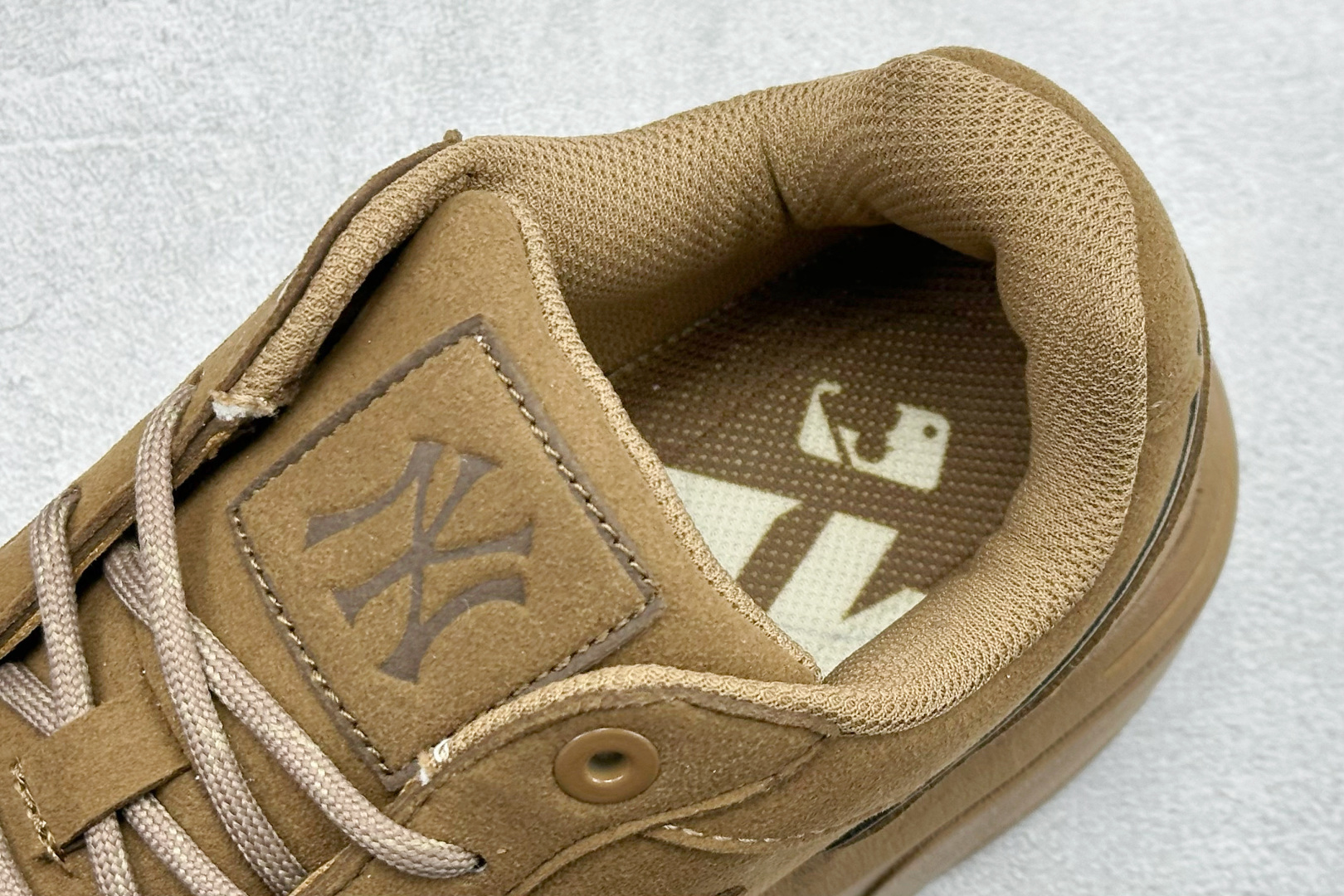 180 MLB Chunky Liner 学长鞋系列低帮老爹风轻量增高厚底百搭休闲运动慢跑鞋 3ASXP015N