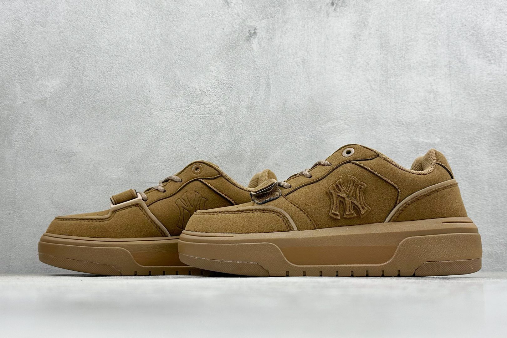 180 MLB Chunky Liner 学长鞋系列低帮老爹风轻量增高厚底百搭休闲运动慢跑鞋 3ASXP015N