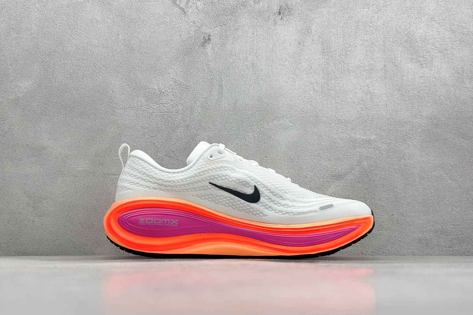 Nike Air Zoom Vomero Plus 耐克网面厚底气垫跑鞋 HV8154-104