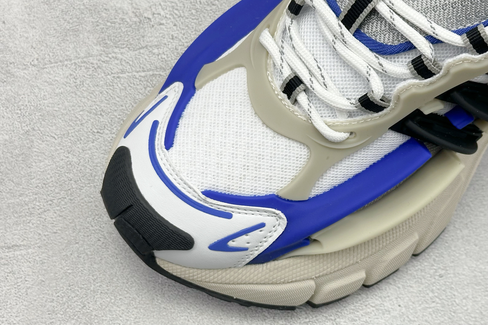 Pharrell x AD Adistar Jellyfish 联名款低帮复古风老爹鞋 JP9271