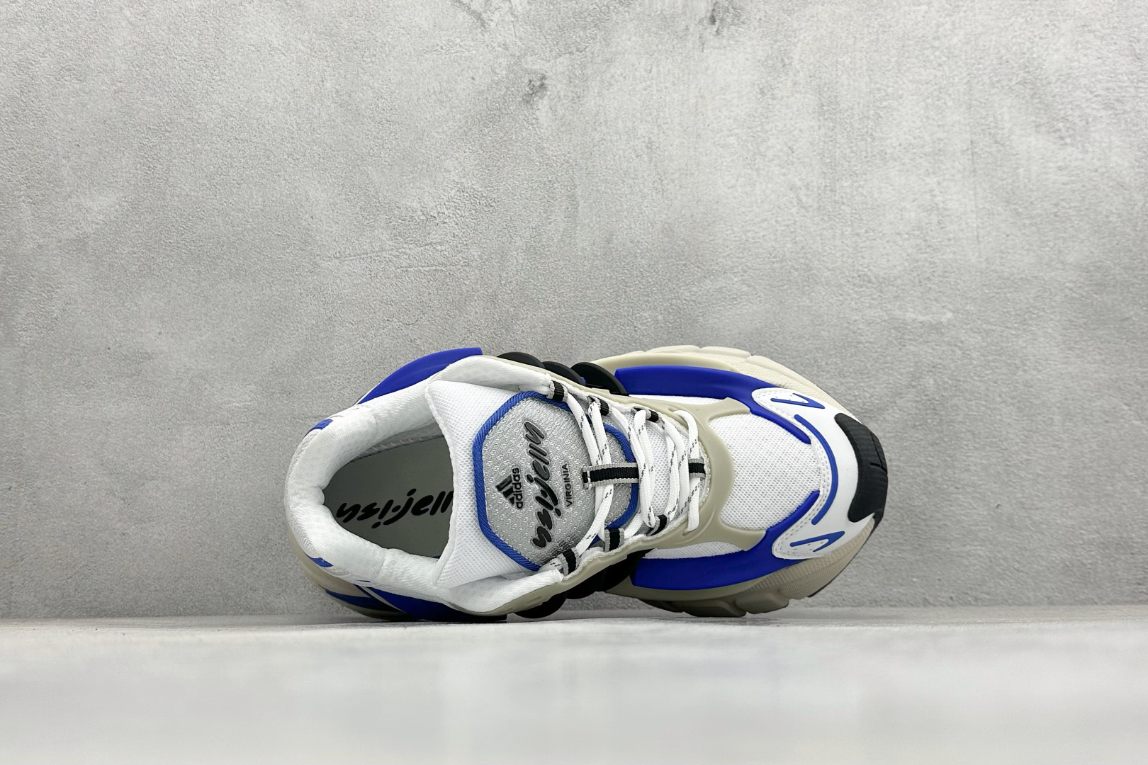 Pharrell x AD Adistar Jellyfish 联名款低帮复古风老爹鞋 JP9271