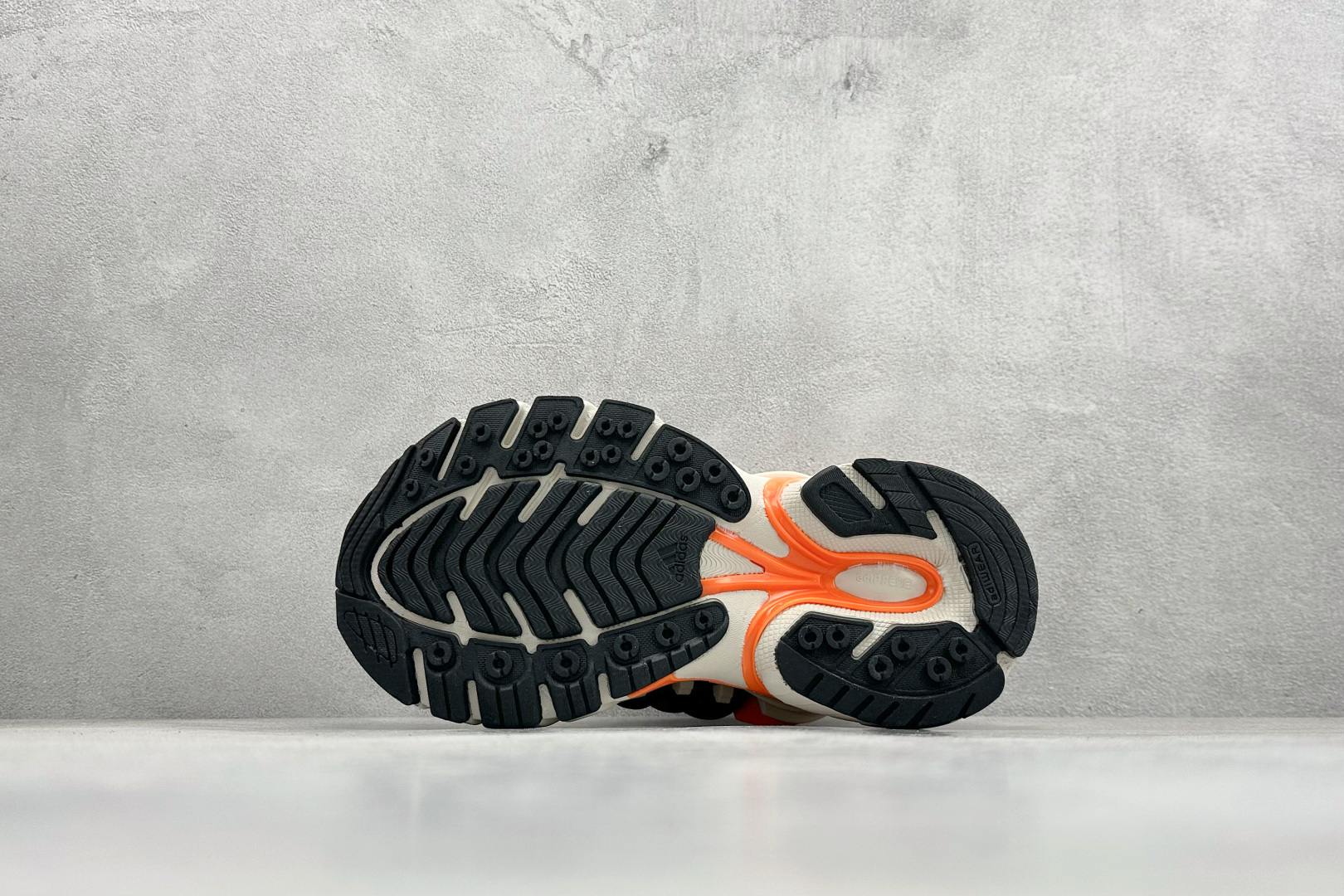 Pharrell x AD Adistar Jellyfish 联名款低帮复古风老爹鞋 JP9261