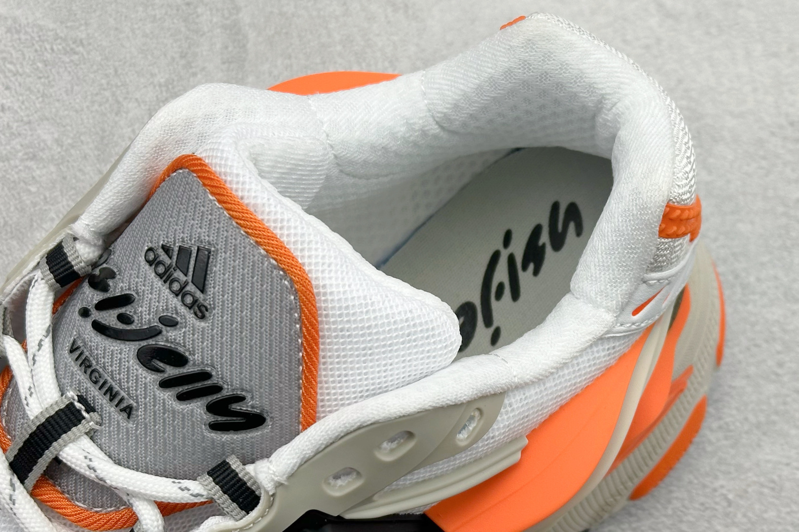 Pharrell x AD Adistar Jellyfish 联名款低帮复古风老爹鞋 JP9261