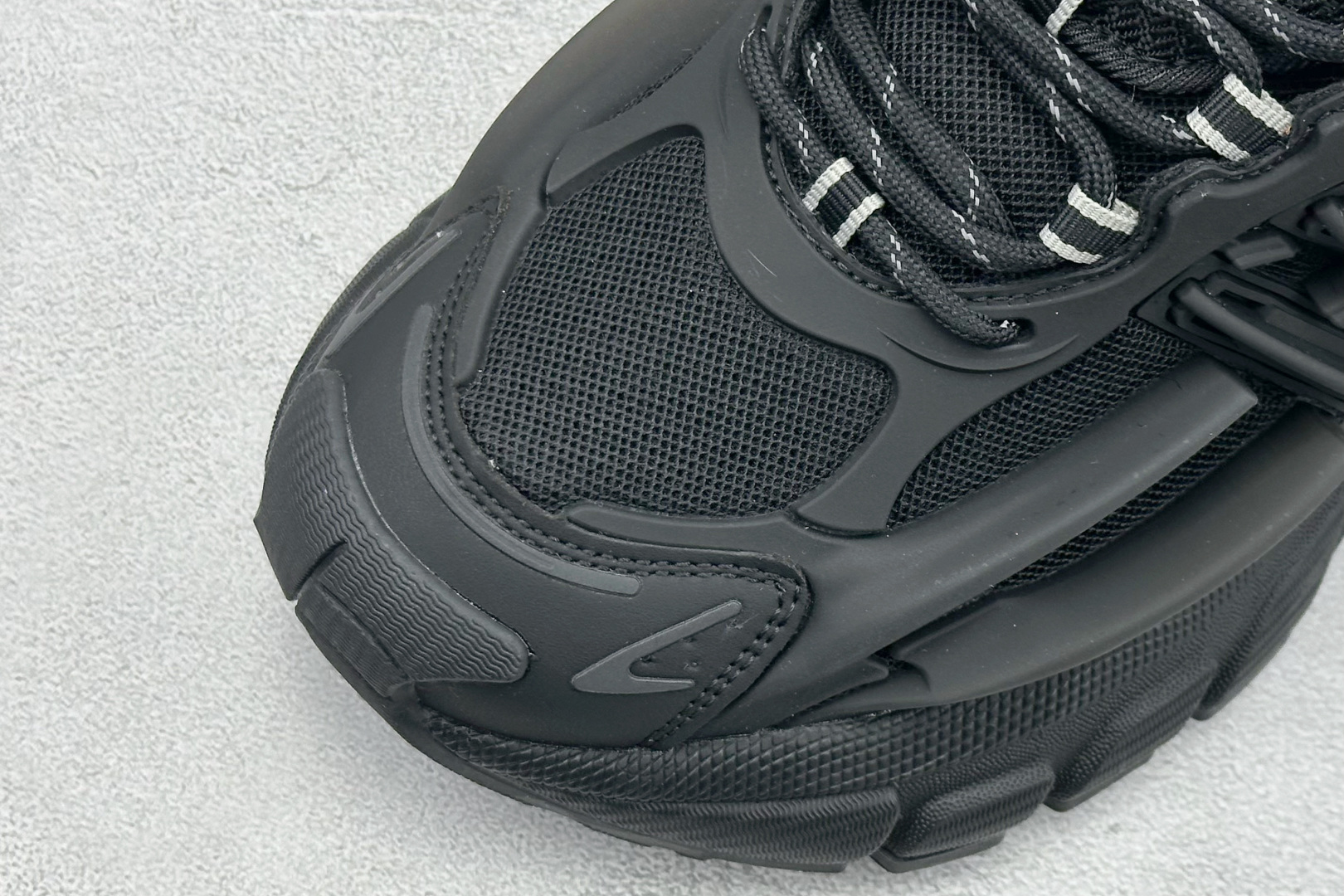 Pharrell x AD Adistar Jellyfish 联名款低帮复古风老爹鞋 JP9264