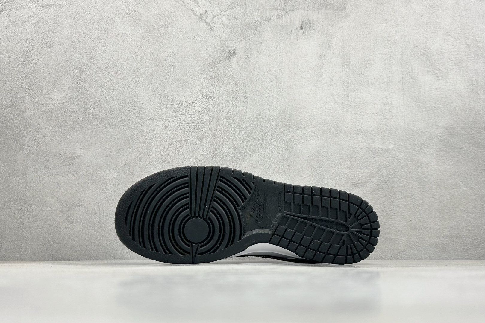 Nike SB Dunk Low 北面联名 白黑 高端定制 低帮休闲板鞋 YF9511-911