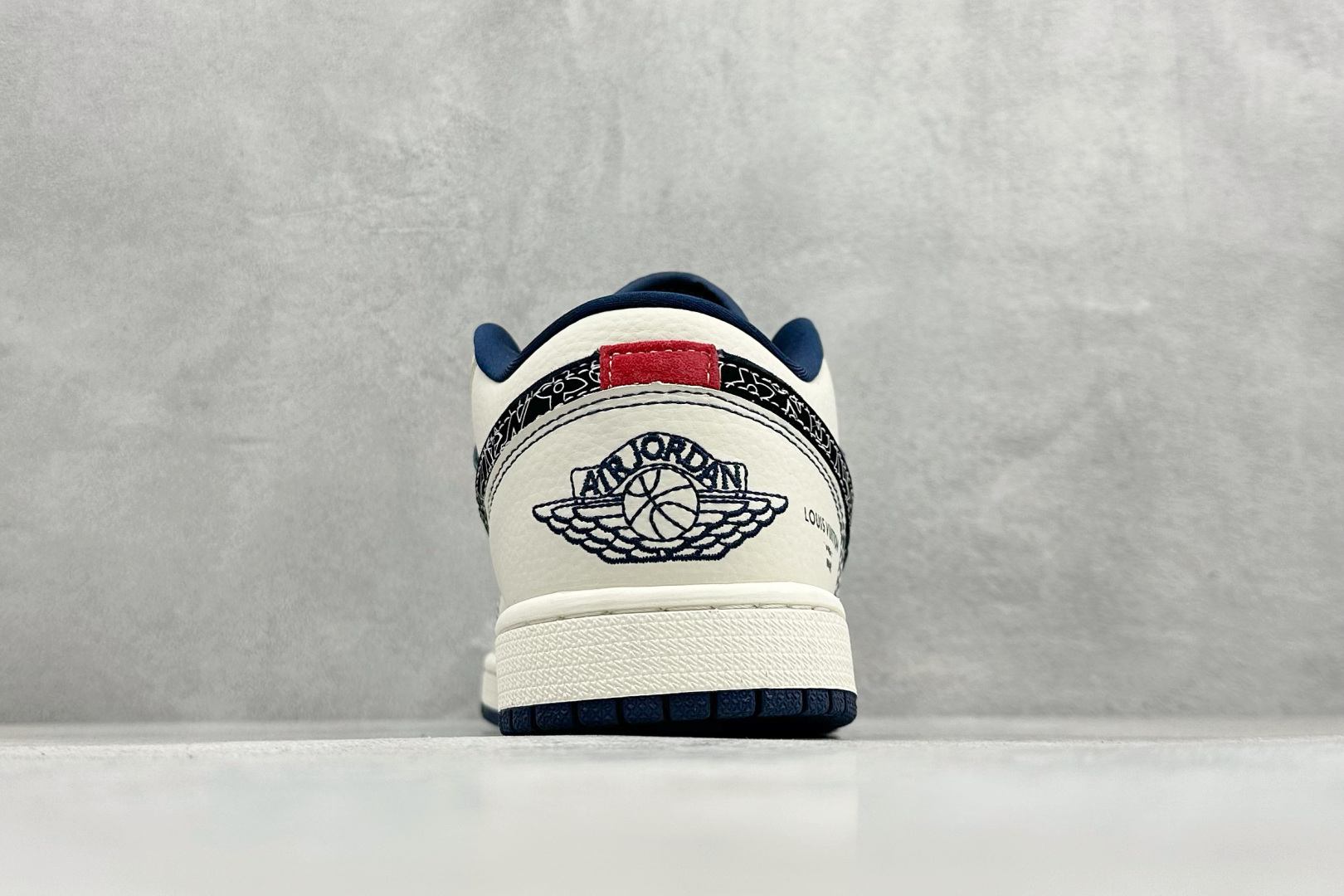 Air Jordan 1 Low AJ1 乔1 LV联名 高端定制 低帮复古篮球鞋 LB8888-002