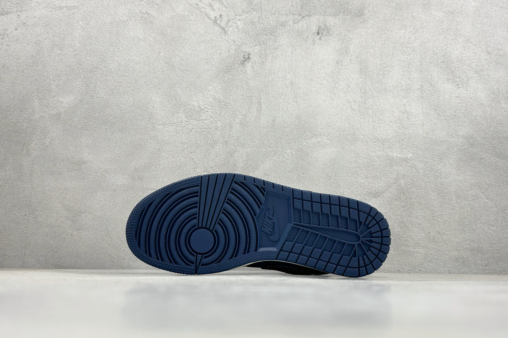 Air Jordan 1 Low AJ1 乔1 LV联名 高端定制 低帮复古篮球鞋 LB8888-002