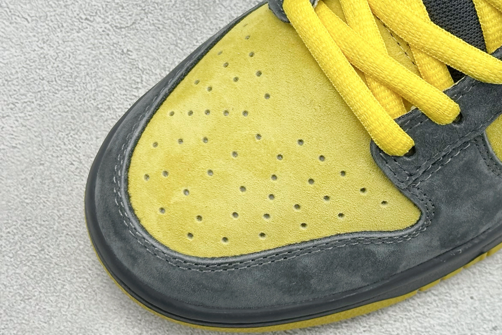 Supreme x 94Nike Dunk SB Dunk Low 低帮休闲滑板鞋 HQ8487-300