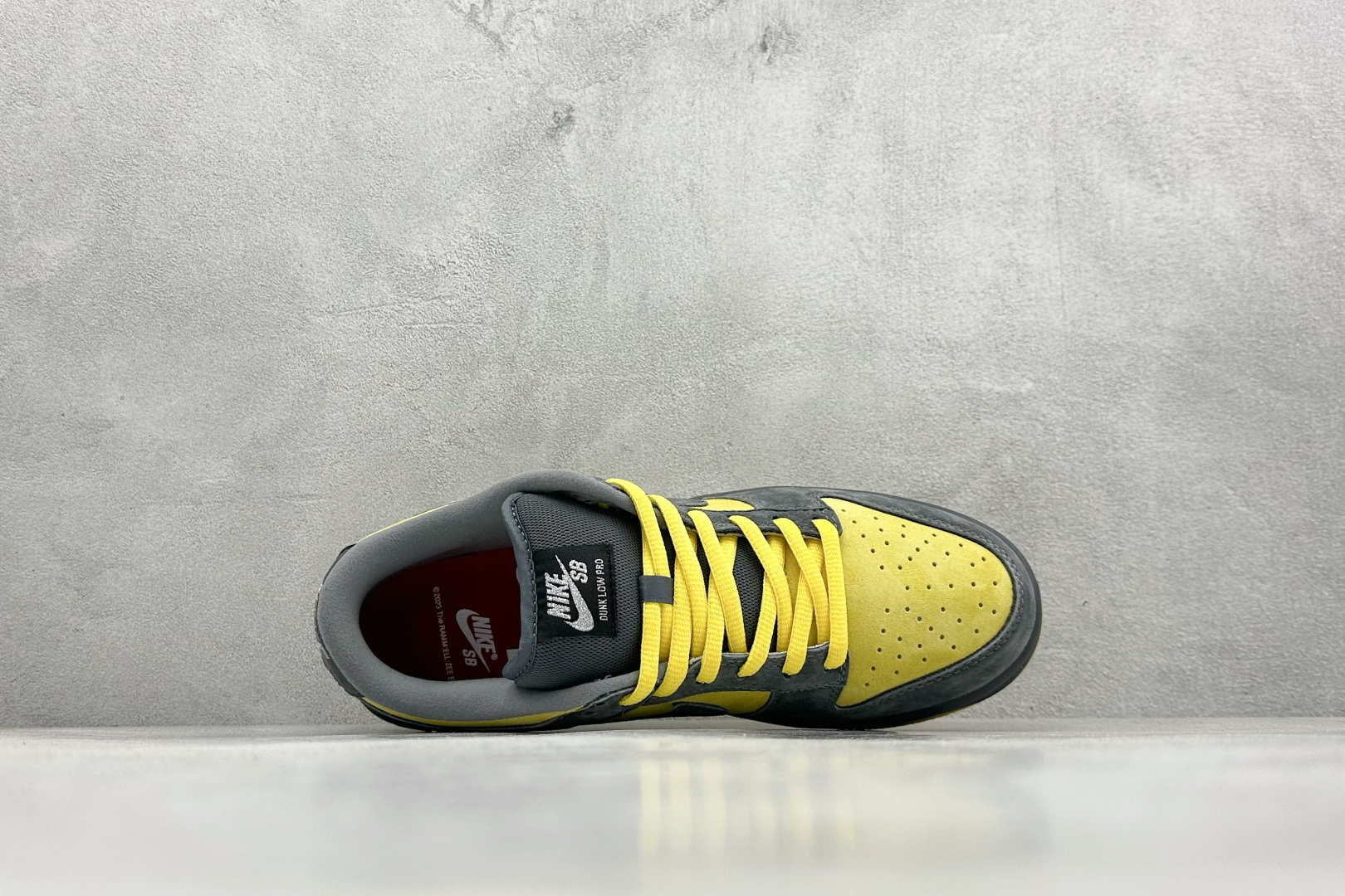 Supreme x 94Nike Dunk SB Dunk Low 低帮休闲滑板鞋 HQ8487-300