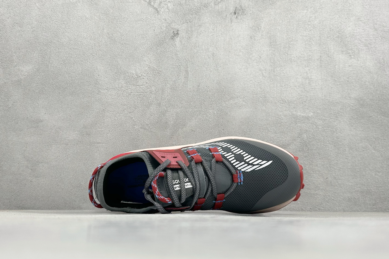 190 SAUCONY索康尼 ENDORPHIN RIFT系列 低帮缓震跑步鞋 S10856-31