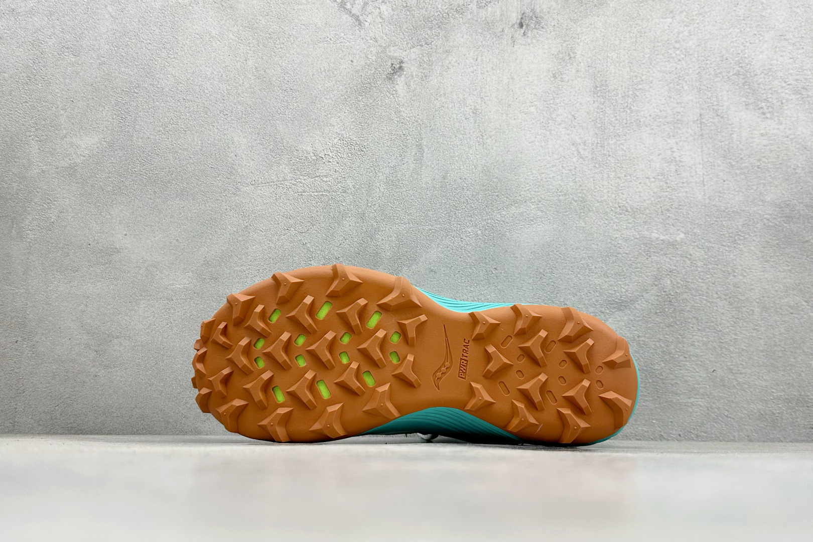 190 SAUCONY索康尼 ENDORPHIN RIFT系列 低帮缓震跑步鞋 S10856-20