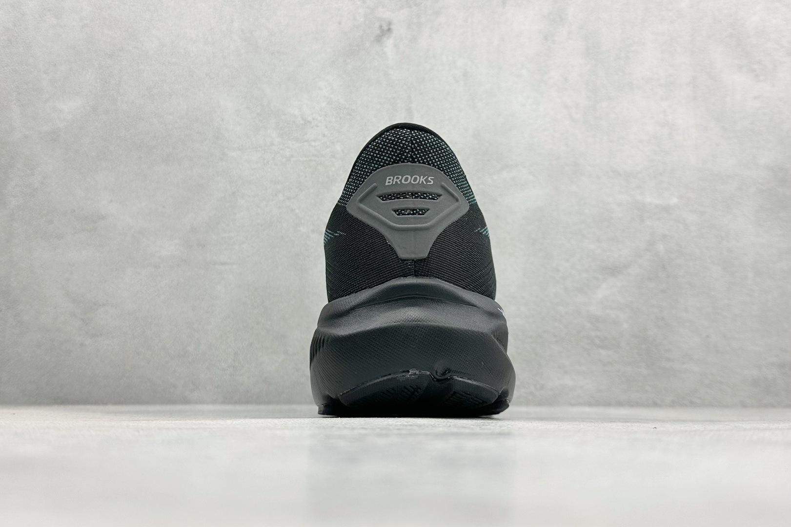 180 Z版Brooks Ghost 17 布鲁克斯 减震竞速马拉松专业跑鞋 120431-1B-081-Chinese UA Cheap High Quatity Brand Clothes Bags handbags Sneakers wholesale wholesaler seller from China Factory suppliers Fashion Clothing Shoes best Quality Beautiful Price 180 Z版Brooks Ghost 17 布鲁克斯 减震竞速马拉松专业跑鞋 120431-1B-081