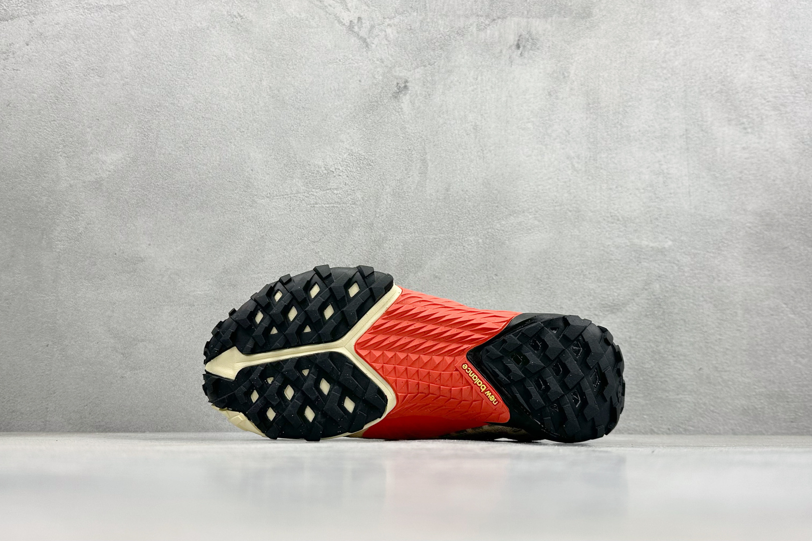 XC版New Balance NB MT10O 舒适时尚 减震耐磨 低帮 生活休闲鞋 WTM10LH1