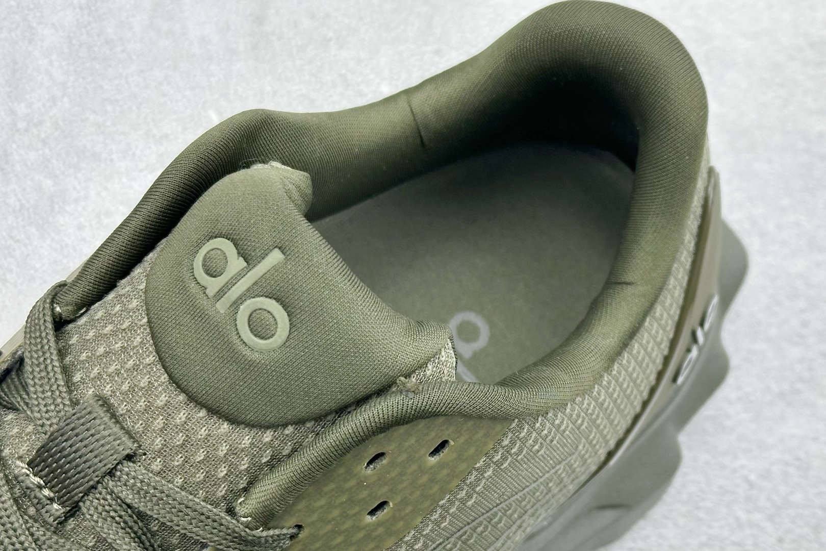 180 K版alo 25ss夏季新款 厚底 休闲 RUNNER 运动跑步鞋 A0590U-Chinese UA Cheap High Quatity Brand Clothes Bags handbags Sneakers wholesale wholesaler seller from China Factory suppliers Fashion Clothing Shoes best Quality Beautiful Price 180 K版alo 25ss夏季新款 厚底 休闲 RUNNER 运动跑步鞋 A0590U