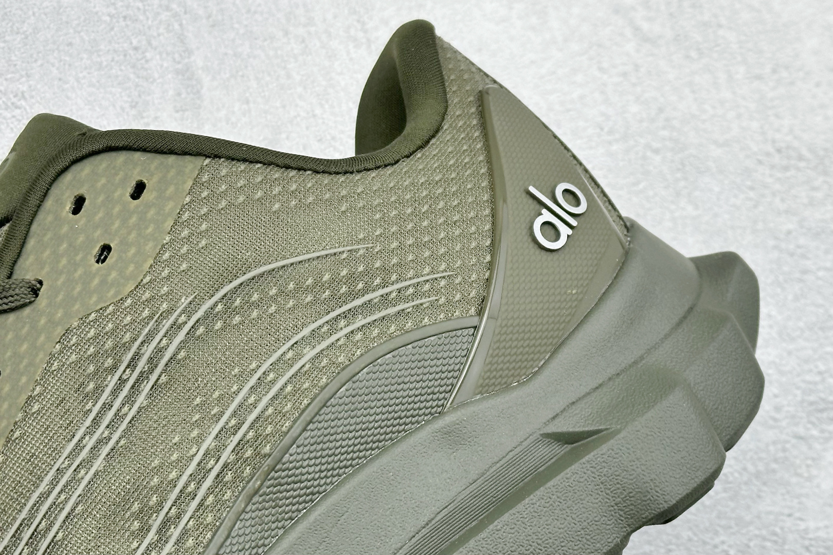 180 K版alo 25ss夏季新款 厚底 休闲 RUNNER 运动跑步鞋 A0590U-Chinese UA Cheap High Quatity Brand Clothes Bags handbags Sneakers wholesale wholesaler seller from China Factory suppliers Fashion Clothing Shoes best Quality Beautiful Price 180 K版alo 25ss夏季新款 厚底 休闲 RUNNER 运动跑步鞋 A0590U