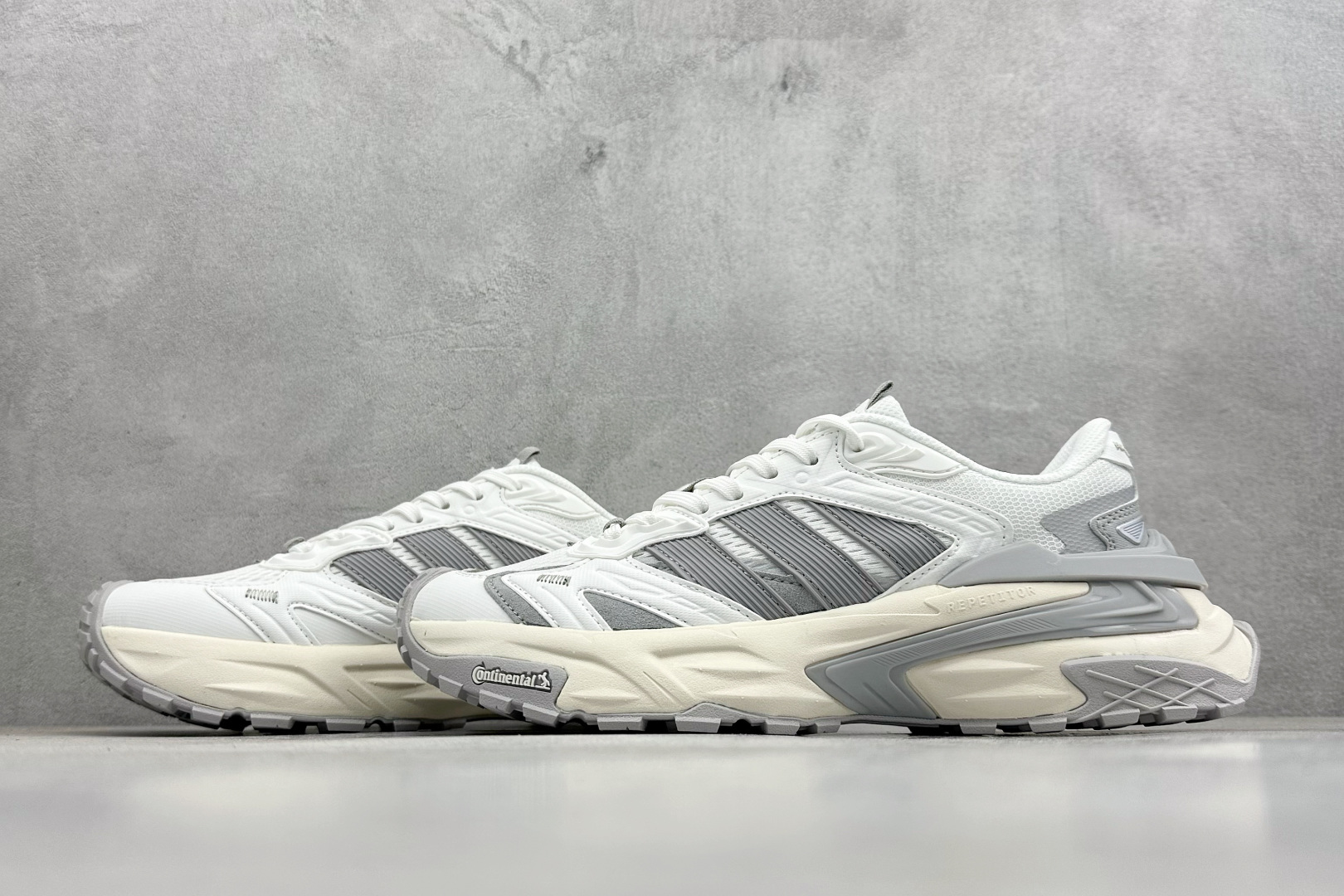 Adidas XLG STORM EDGE 舒适百搭减震耐磨透气老爹鞋 JQ4083