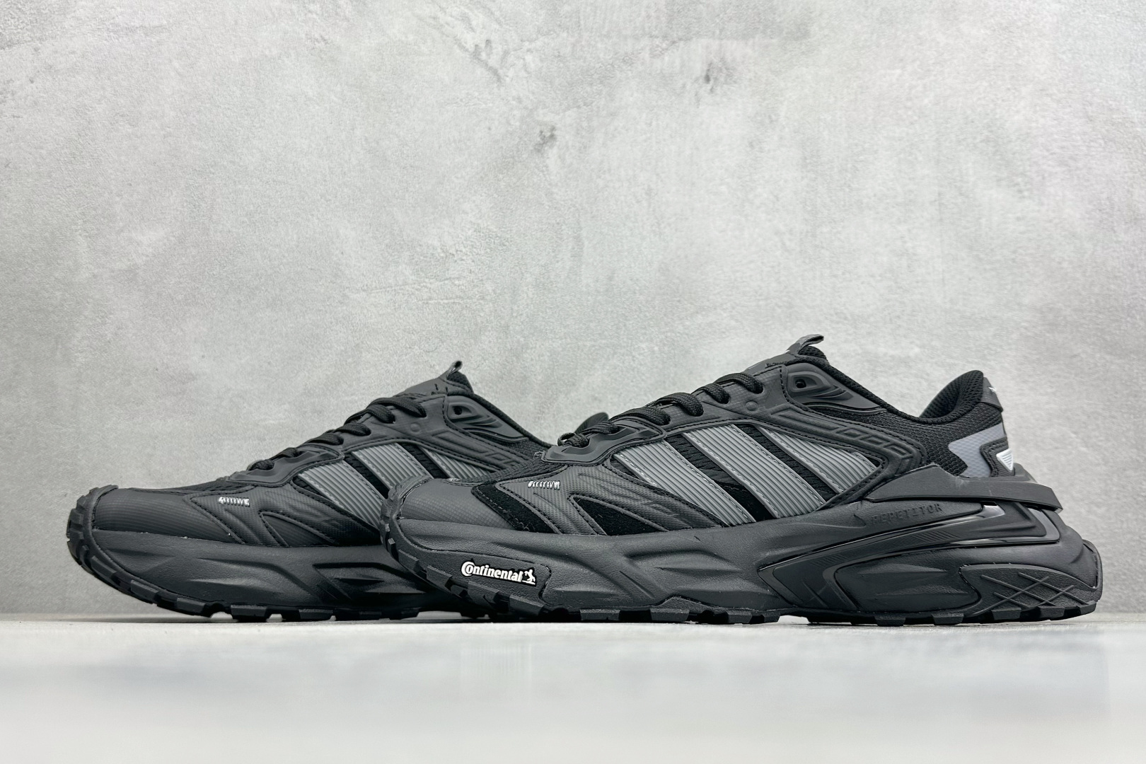 Adidas XLG STORM EDGE 舒适百搭减震耐磨透气老爹鞋 KK1001