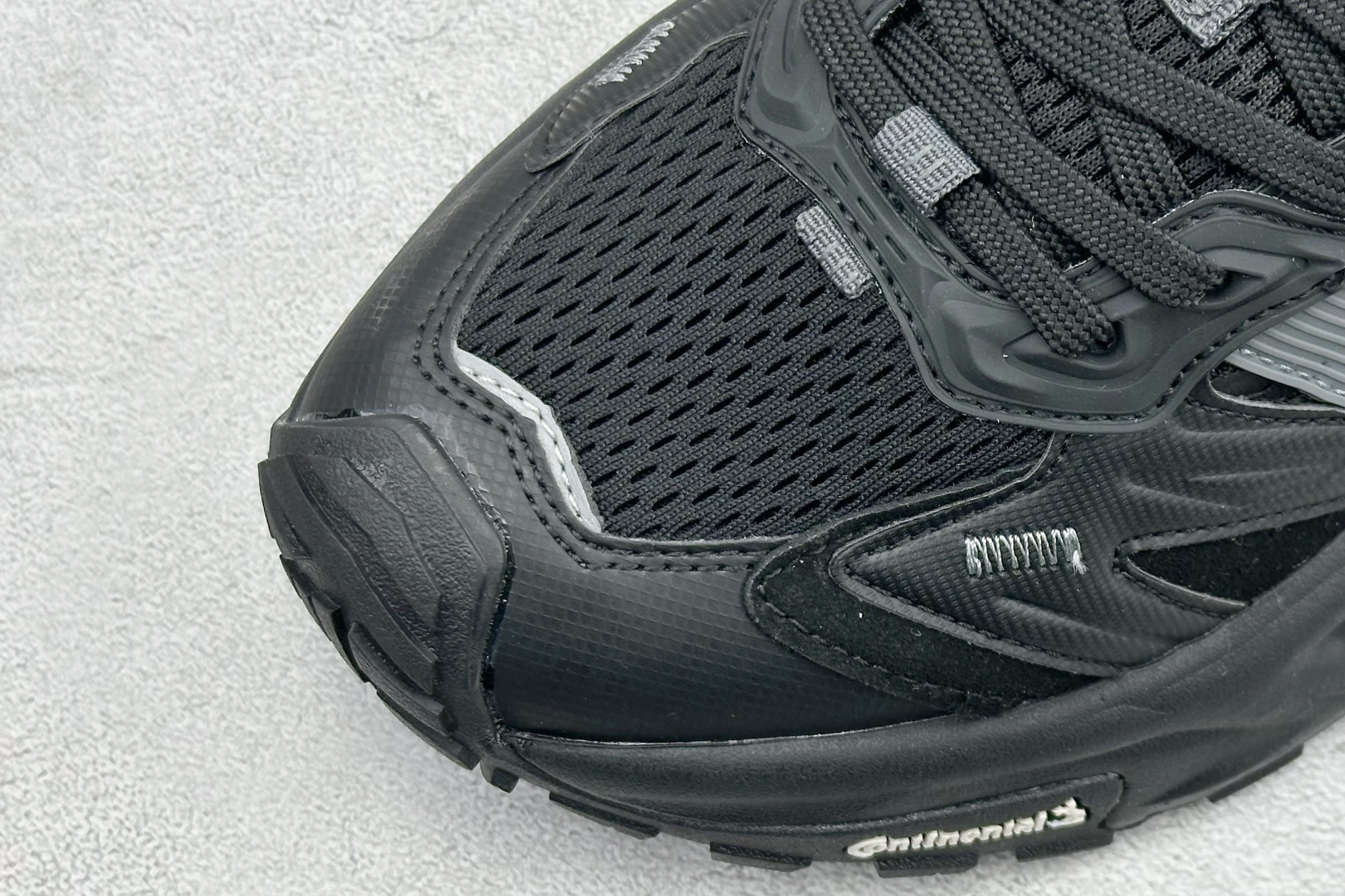 Adidas XLG STORM EDGE 舒适百搭减震耐磨透气老爹鞋 KK1001