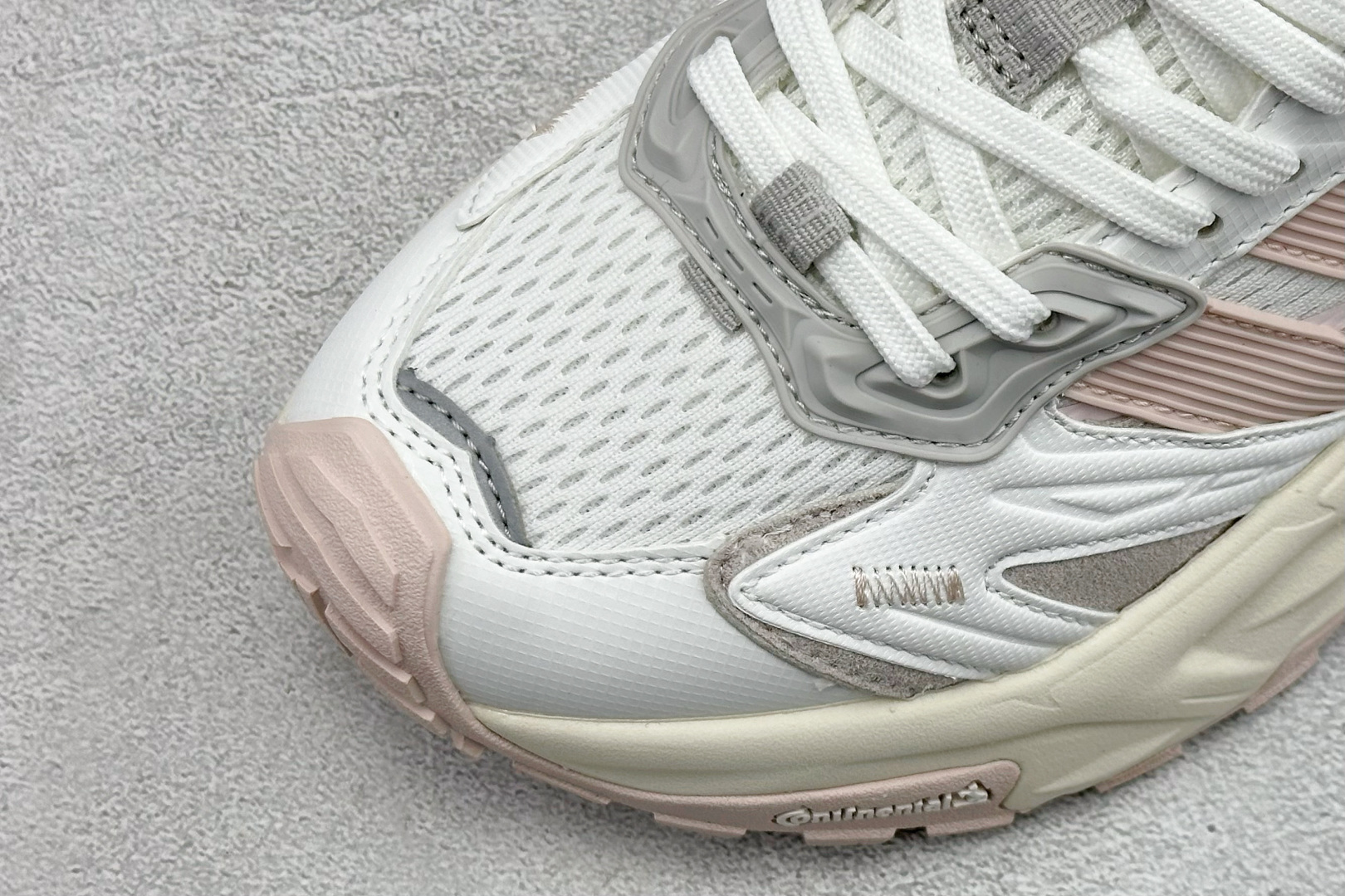 Adidas XLG STORM EDGE 舒适百搭减震耐磨透气老爹鞋 JQ4085