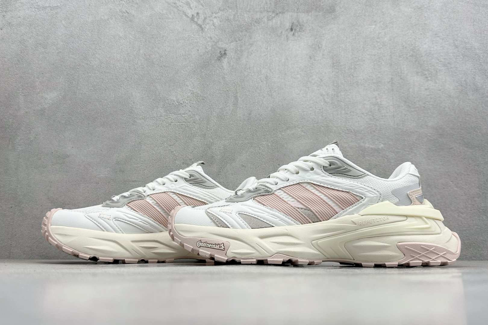 Adidas XLG STORM EDGE 舒适百搭减震耐磨透气老爹鞋 JQ4085