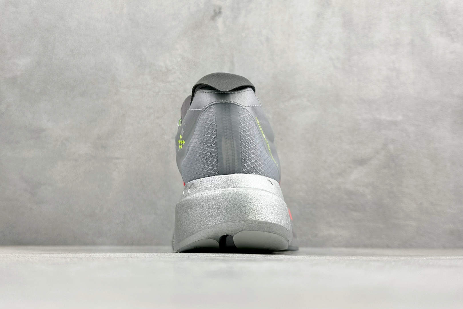 Adidas Adizero Adios 4 M 阿迪透气轻盈低帮跑步鞋 JR6372