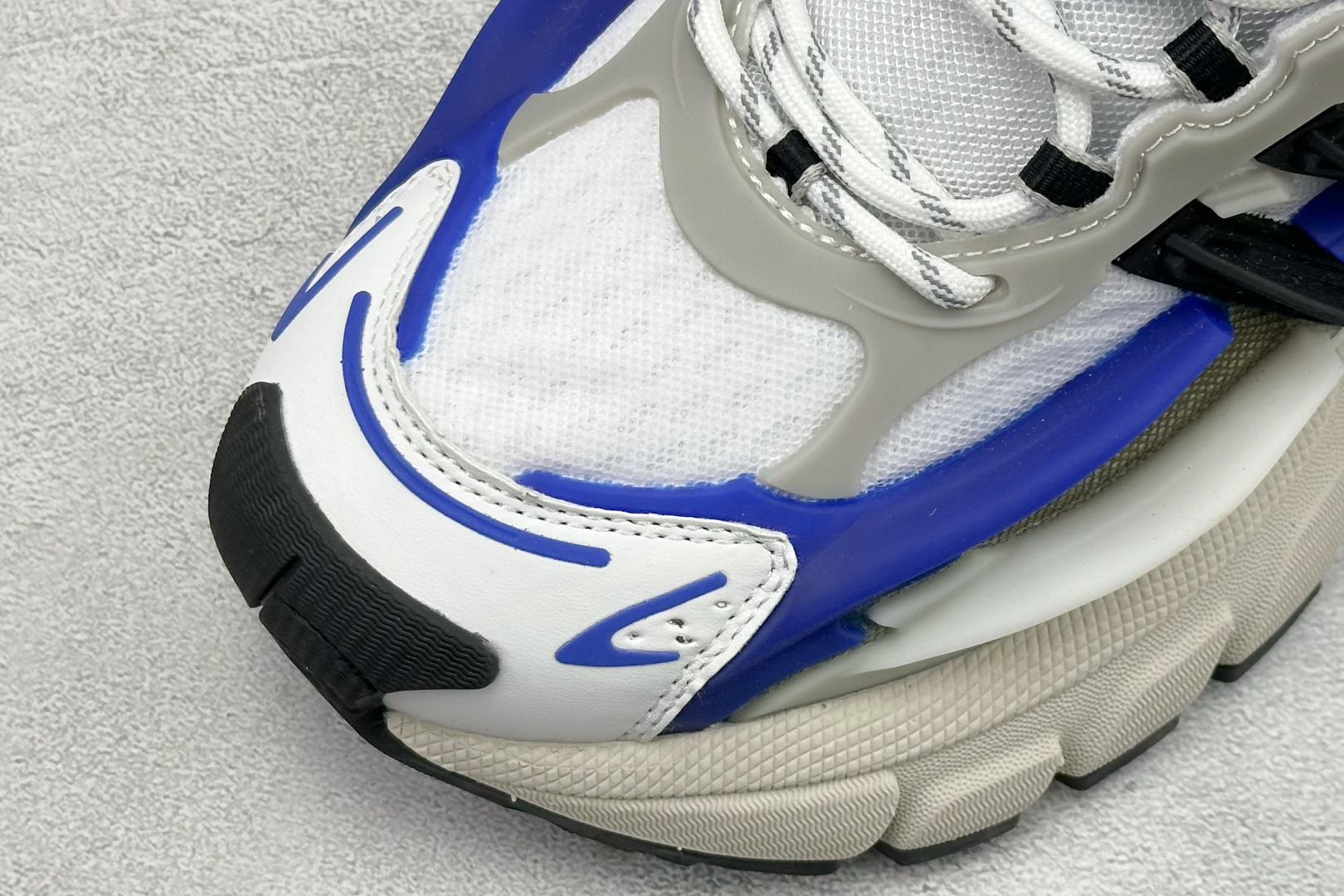 240 Pharrell x AD Adistar Jellyfish 联名款低帮复古风老爹鞋 JP9263