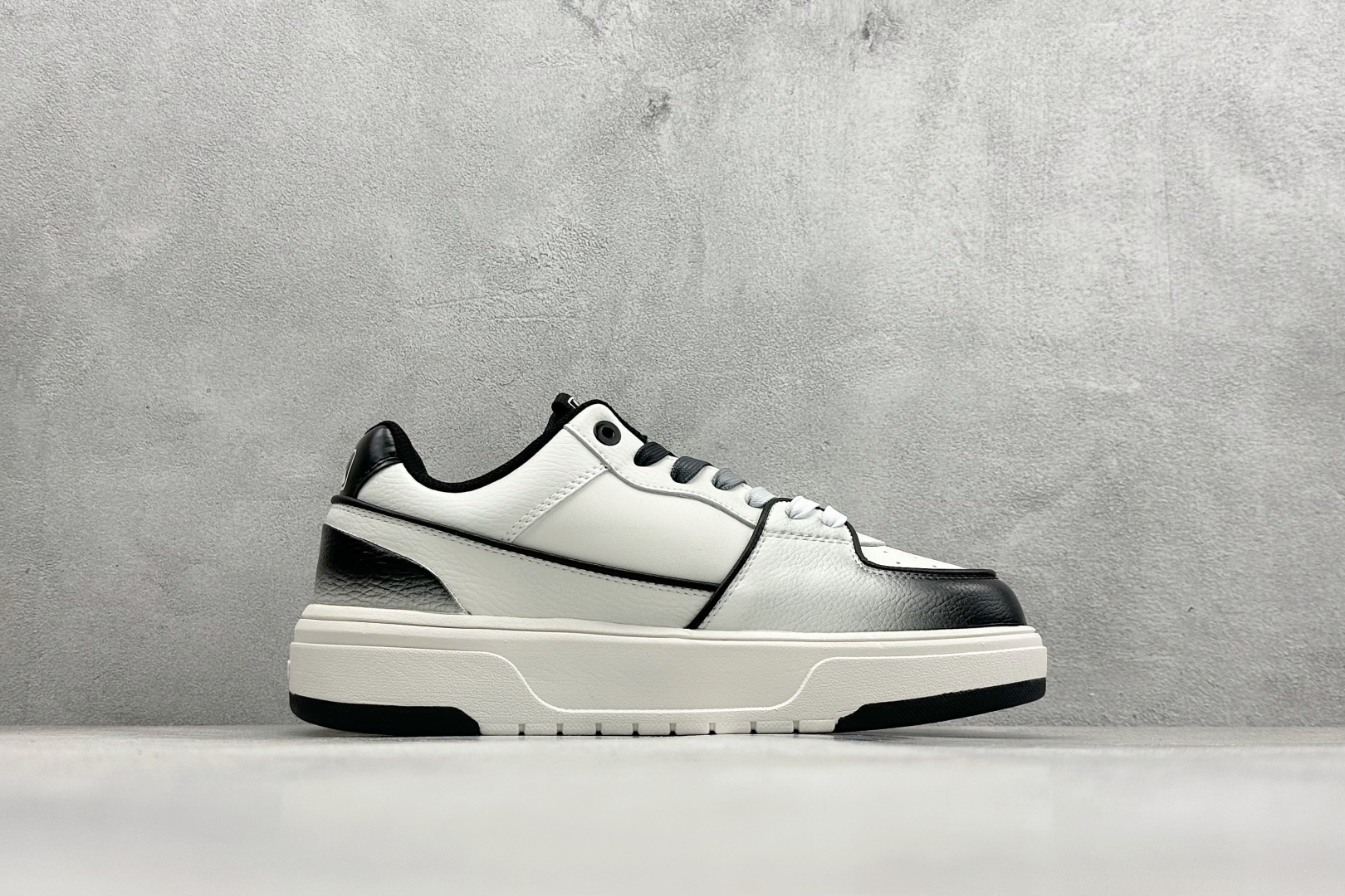 MLB NY 印花网红老爹鞋 定制涂鸦恶作剧内增高6cm 原厂原档案数据开发 进口纳米材质 原厂全套手提