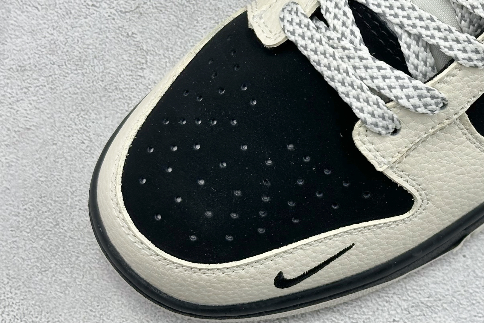 Nike SB Dunk Low“ NIKE高达—米黑灰” 周年高端定制 低帮休闲板鞋 DN3168-004