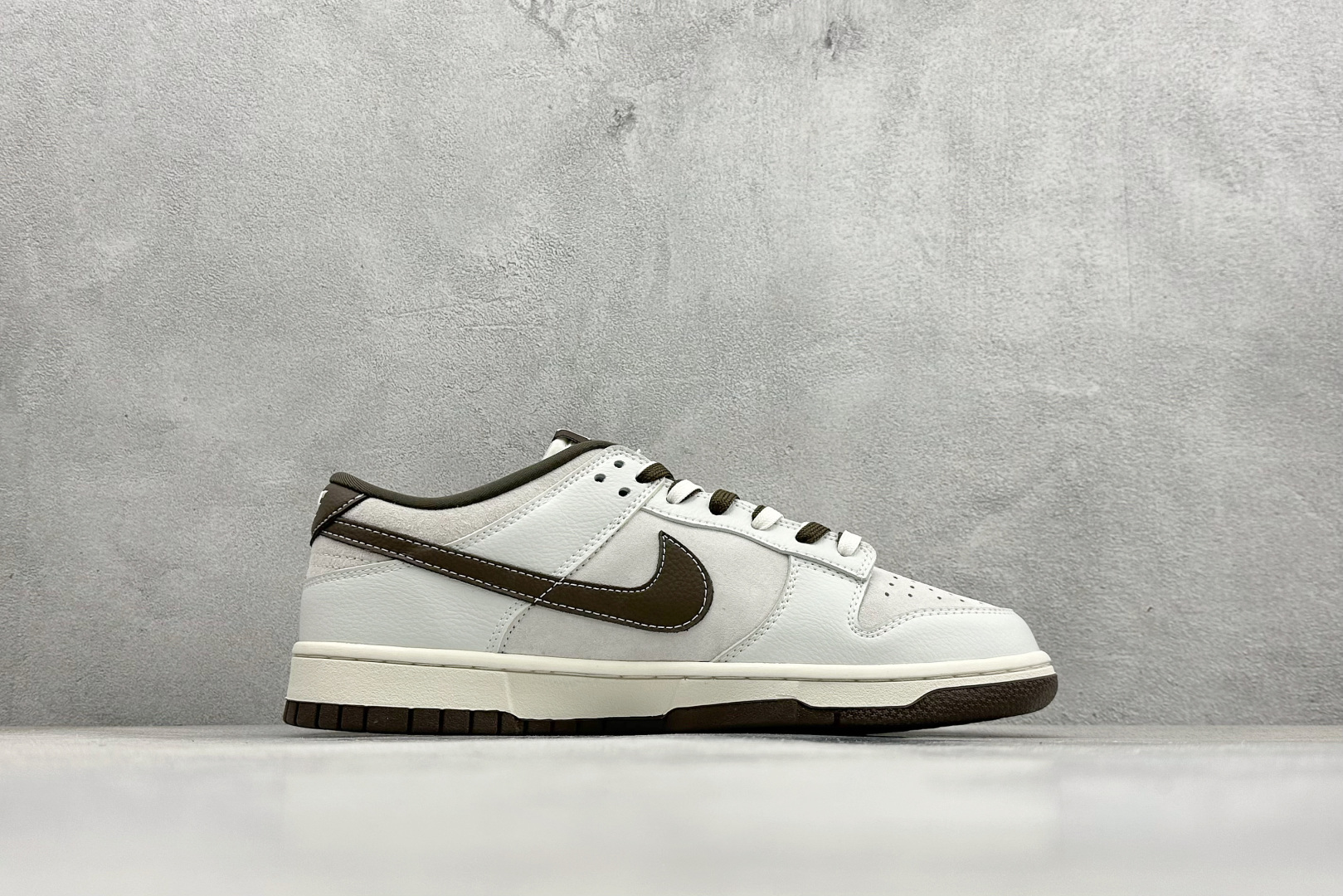 SC版Nike SB Dunk 三方联名 奶白灰 高端定制 低帮休闲板鞋 SG6688-003