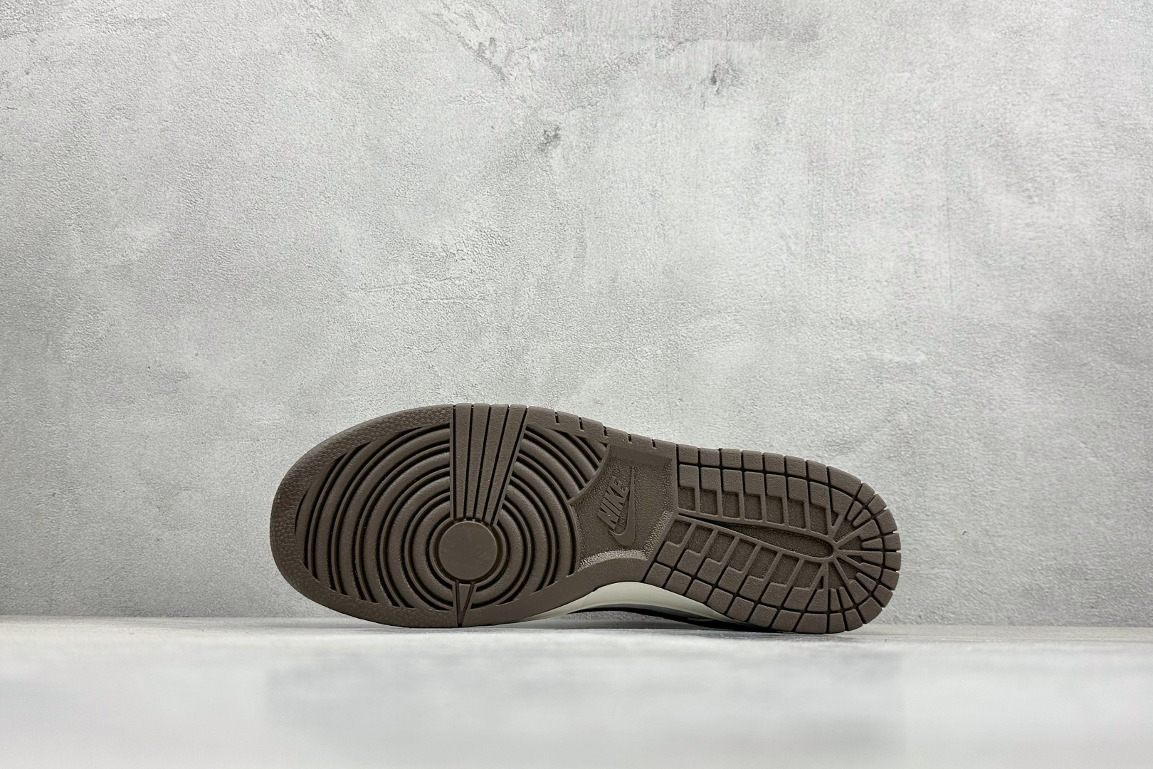 SC版Nike SB Dunk 三方联名 奶白灰 高端定制 低帮休闲板鞋 SG6688-003