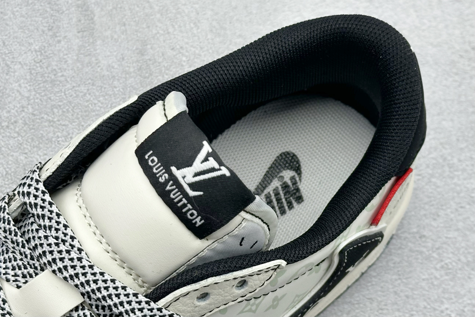 XC版Travis Scott x Fragment Design x Air Jordan 1 Low SP AJ1 乔1 LV联名 黑勾红标 低帮文化休闲板鞋 CX5050-Y30