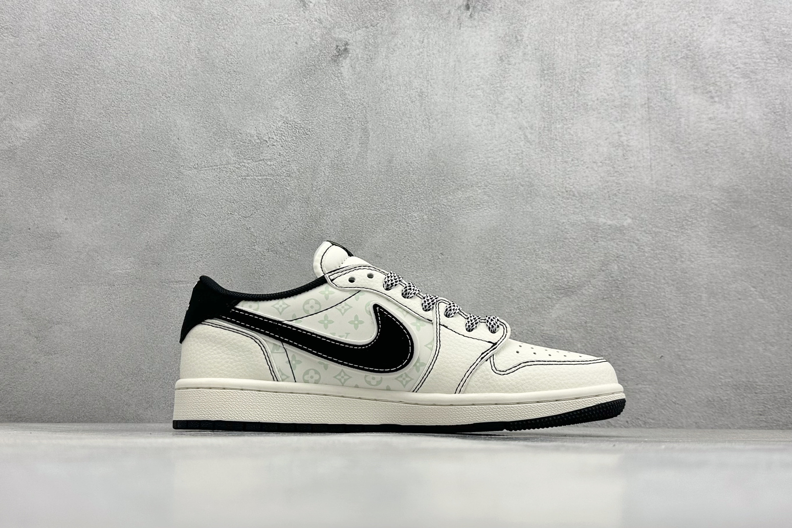 XC版Travis Scott x Fragment Design x Air Jordan 1 Low SP AJ1 乔1 LV联名 黑勾红标 低帮文化休闲板鞋 CX5050-Y30