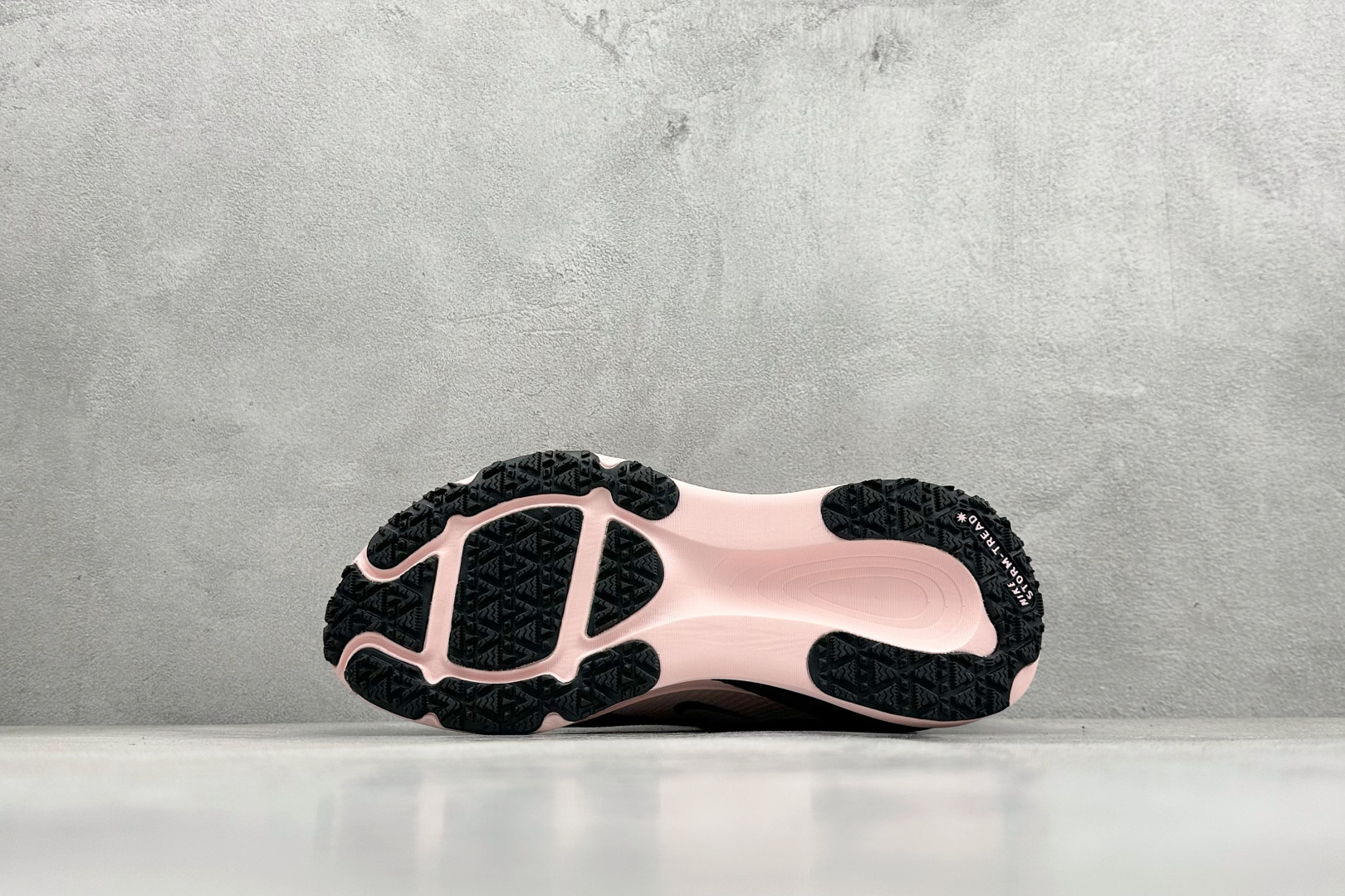 180 FS版Nike Air Zoom Vomero 18 GTX 缓震休闲跑鞋 HQ7002-003