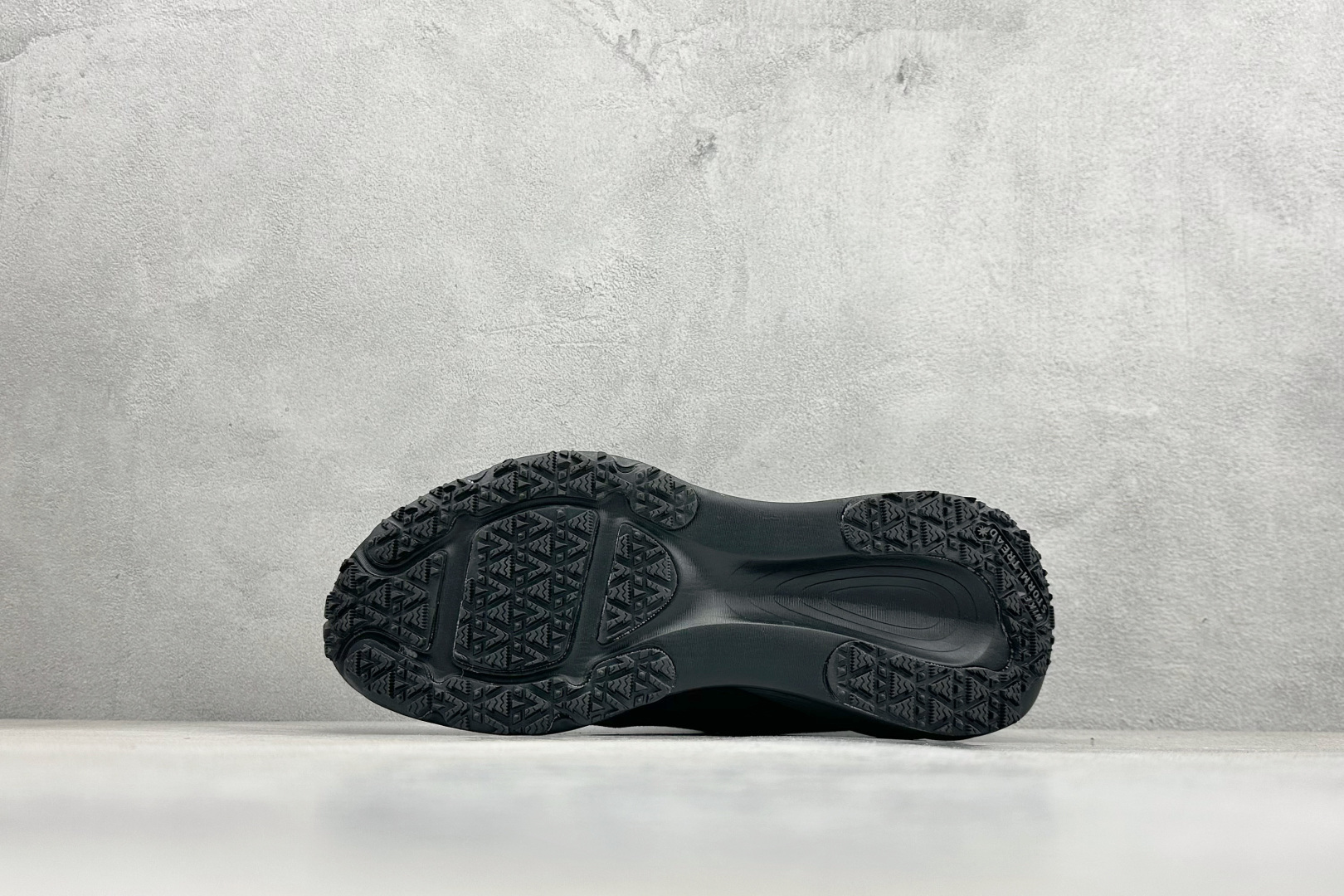 FS版Nike Air Zoom Vomero 18 GTX 缓震休闲跑鞋 HQ7001-001