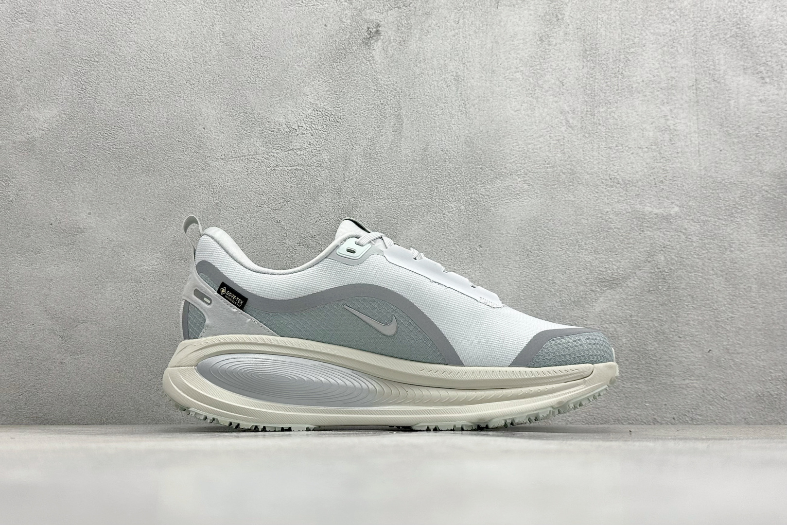 180 FS版Nike Air Zoom Vomero 18 GTX 缓震休闲跑鞋 HQ7001-003