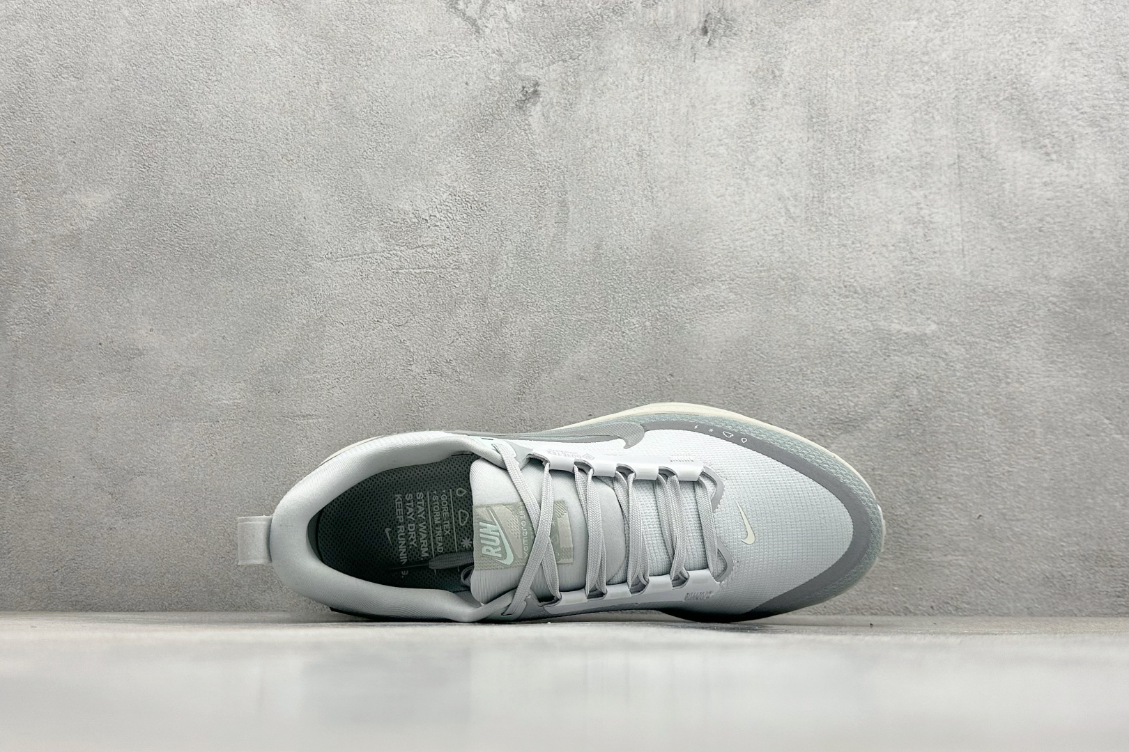 180 FS版Nike Air Zoom Vomero 18 GTX 缓震休闲跑鞋 HQ7001-003