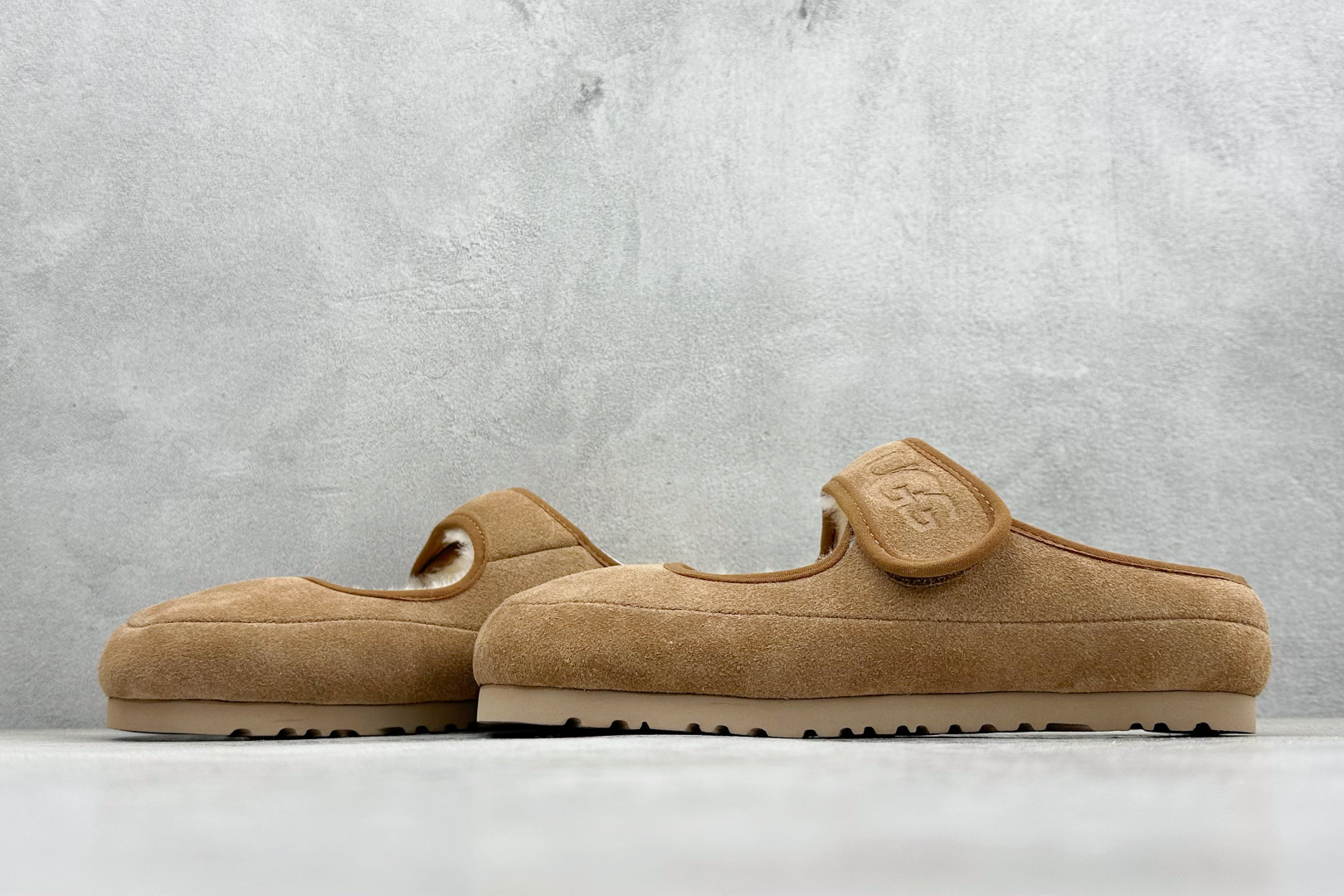 240 UGG 秋冬羊皮毛一体雪地靴 088-1-CHE