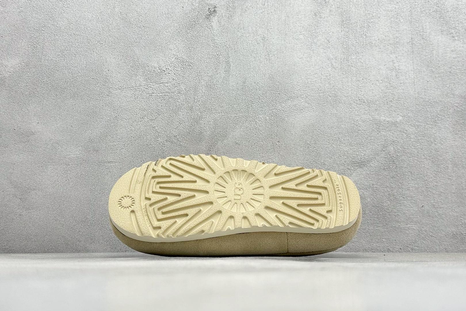 240 UGG 秋冬羊皮毛一体雪地靴 088-1-SAND