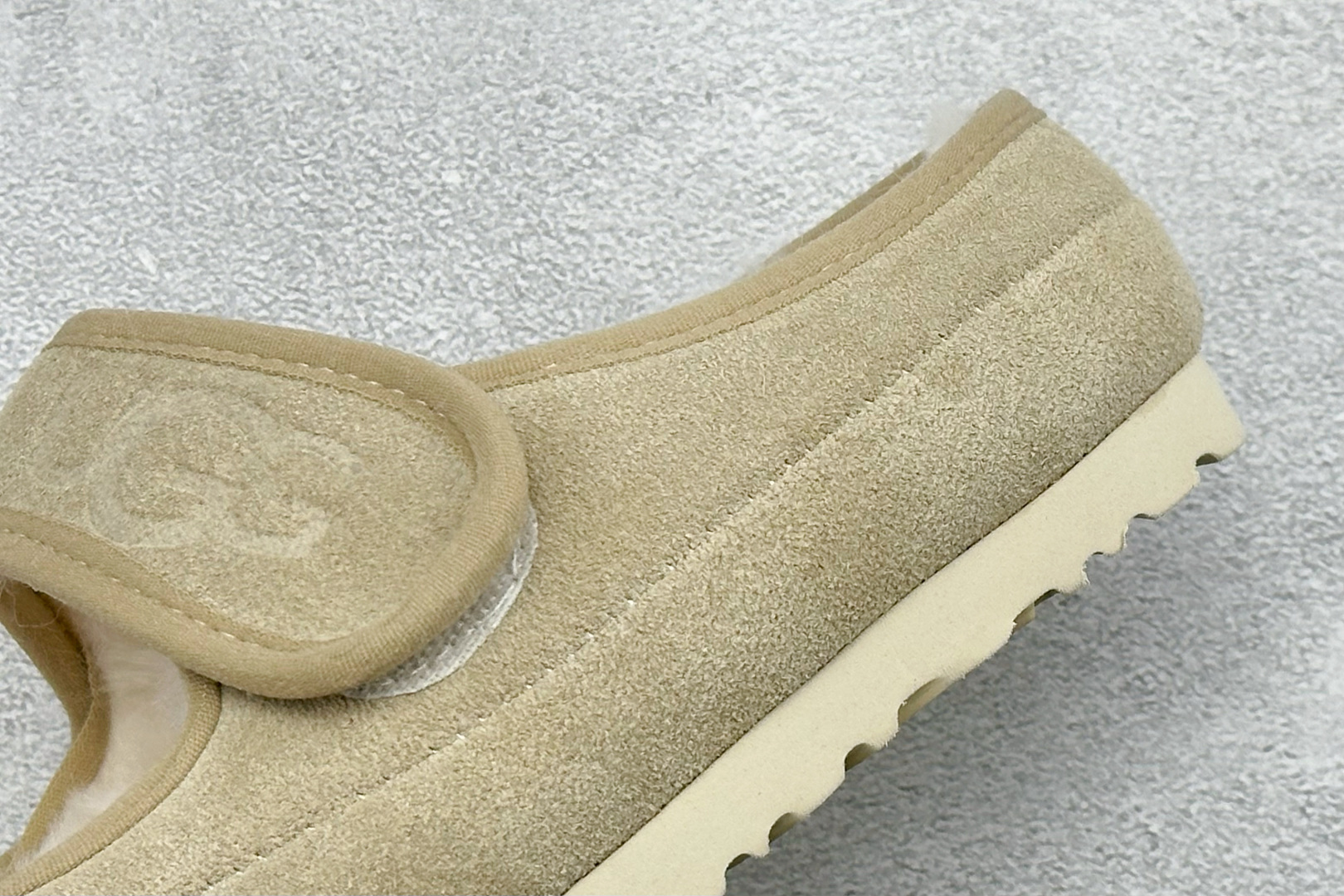 240 UGG 秋冬羊皮毛一体雪地靴 088-1-SAND