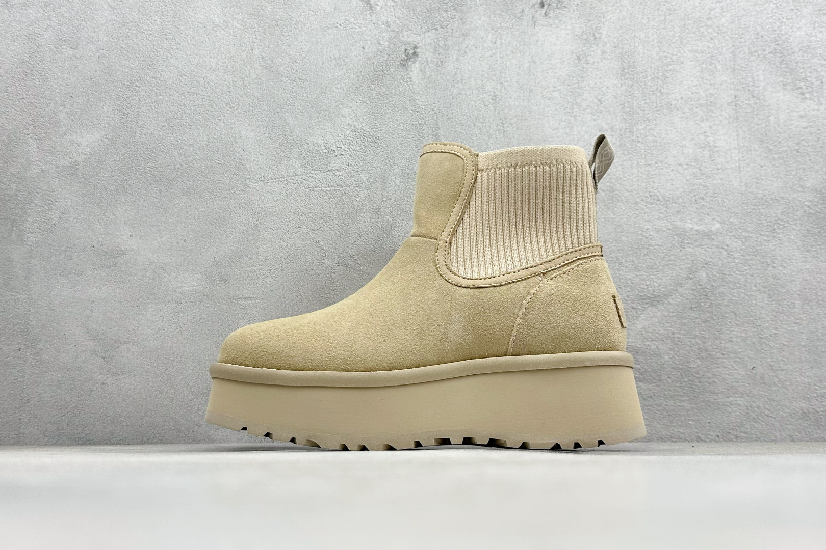 330 UGG 切尔西一体靴 全鞋采用ZP同厂 隆丰A级澳洲进口羊皮毛一体 1173258