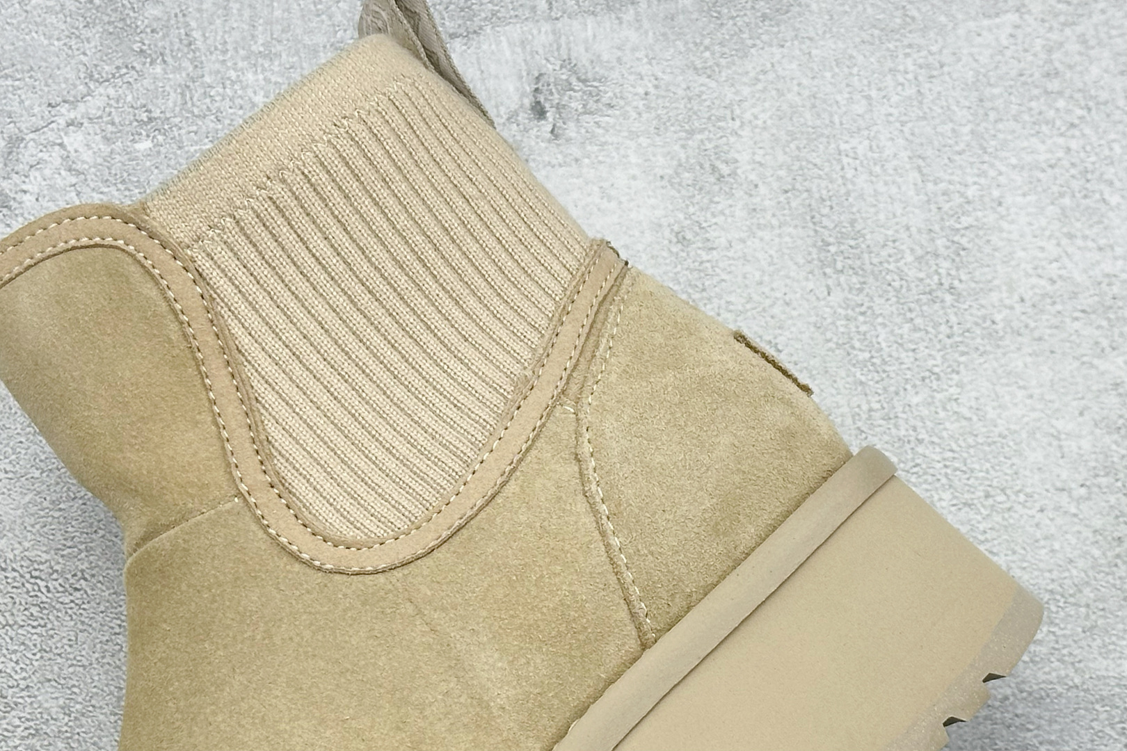 330 UGG 切尔西一体靴 全鞋采用ZP同厂 隆丰A级澳洲进口羊皮毛一体 1173258