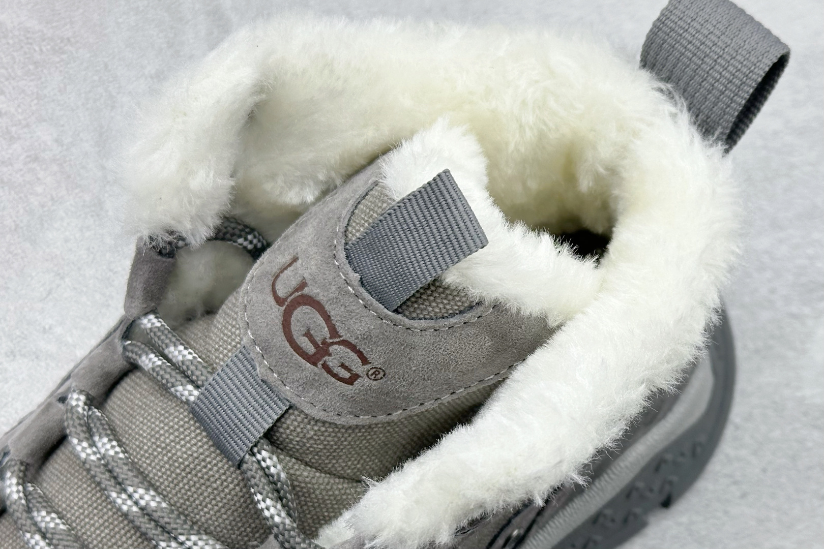 280 UGG Tasman Weather Hybrid 塔斯曼混合系列户外中帮休闲马丁靴雪地靴 U6136