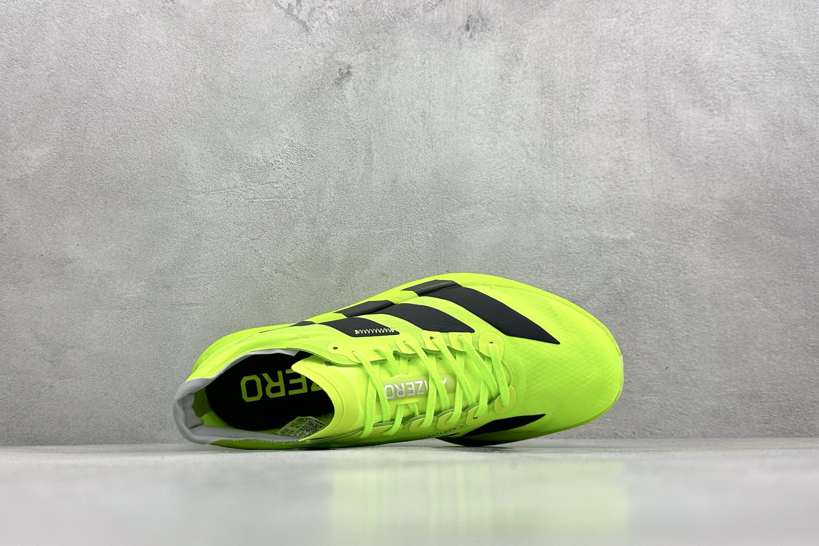 260 AdidAdizero Adios 4 M 阿迪透气轻盈低帮跑步鞋 JR6364